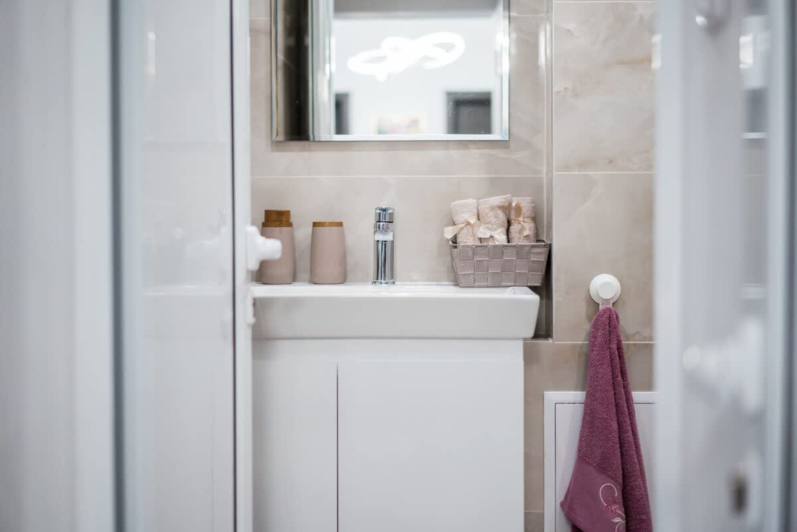 Black Sea 2bdrm Central Apartment - Photo 24