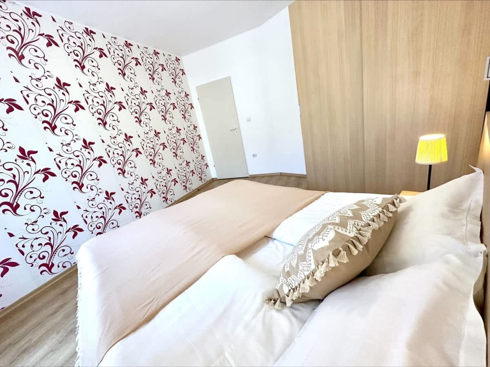 Cozy Aheloy  2 bed  Lux view - Photo 28