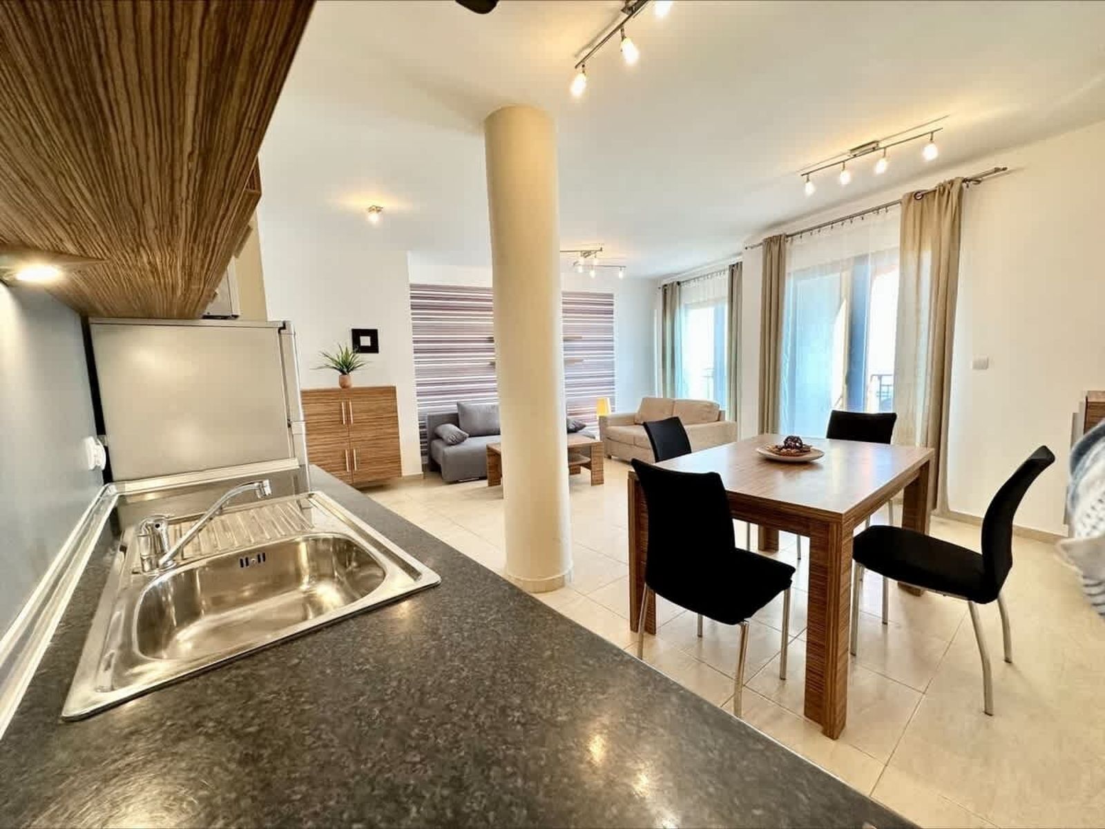 Cozy Aheloy  Marina Cape  Nice 2 bed sea view - Photo 16