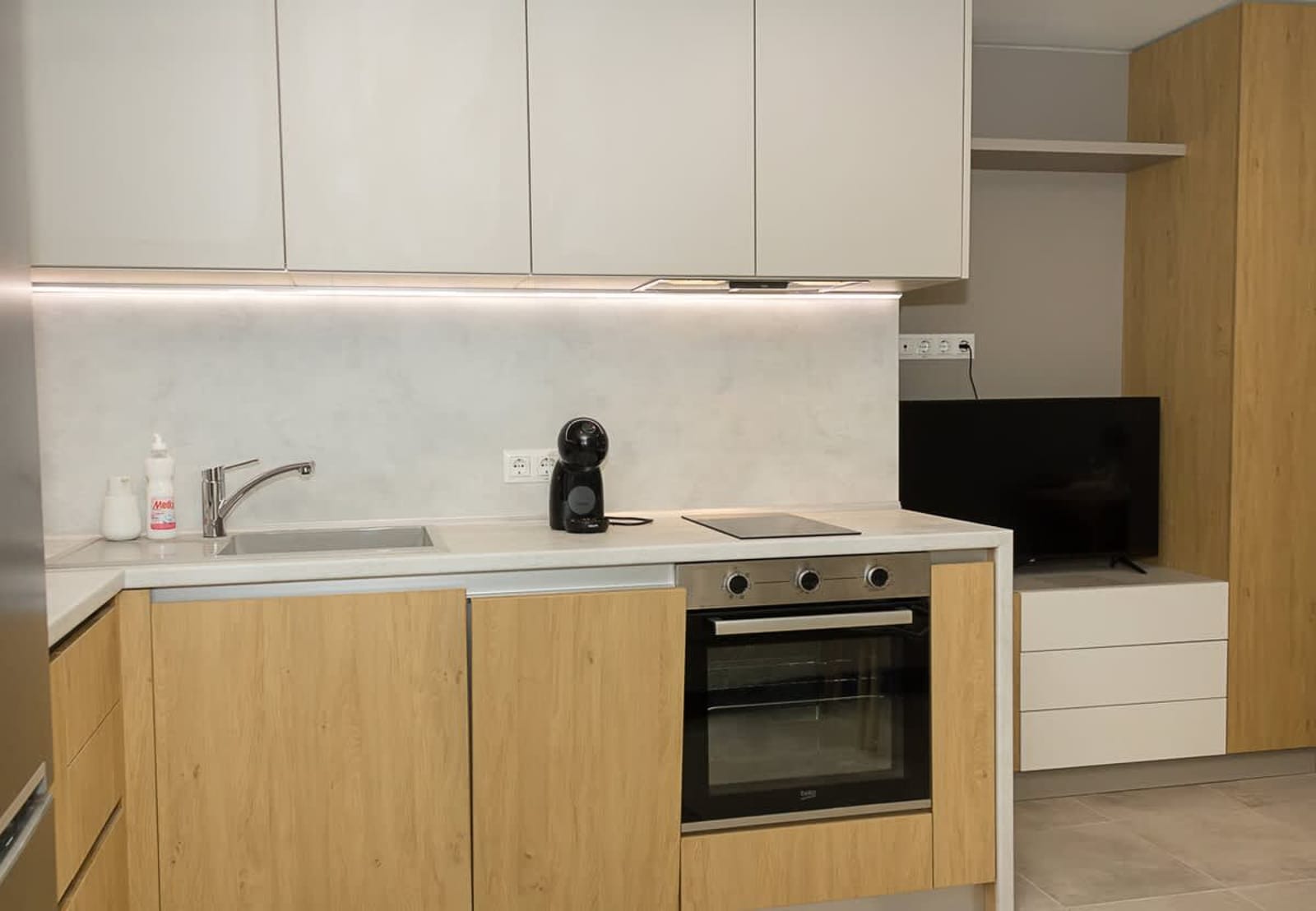 Sea Garden Varna - 2BD Flats with Desk &amp; Balcony - Photo 11