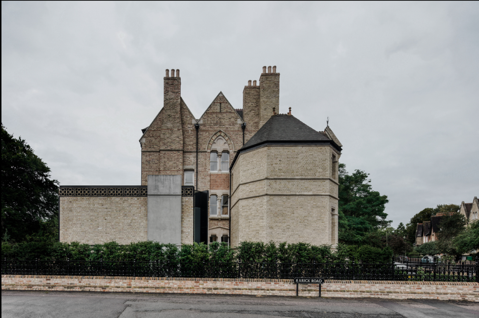 Quatrefoil House Oxford - Photo 5