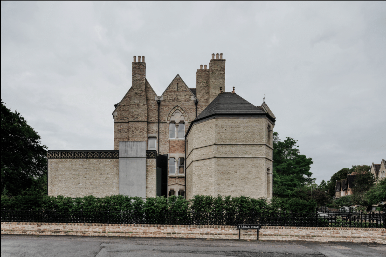 Quatrefoil House Oxford - Photo 5