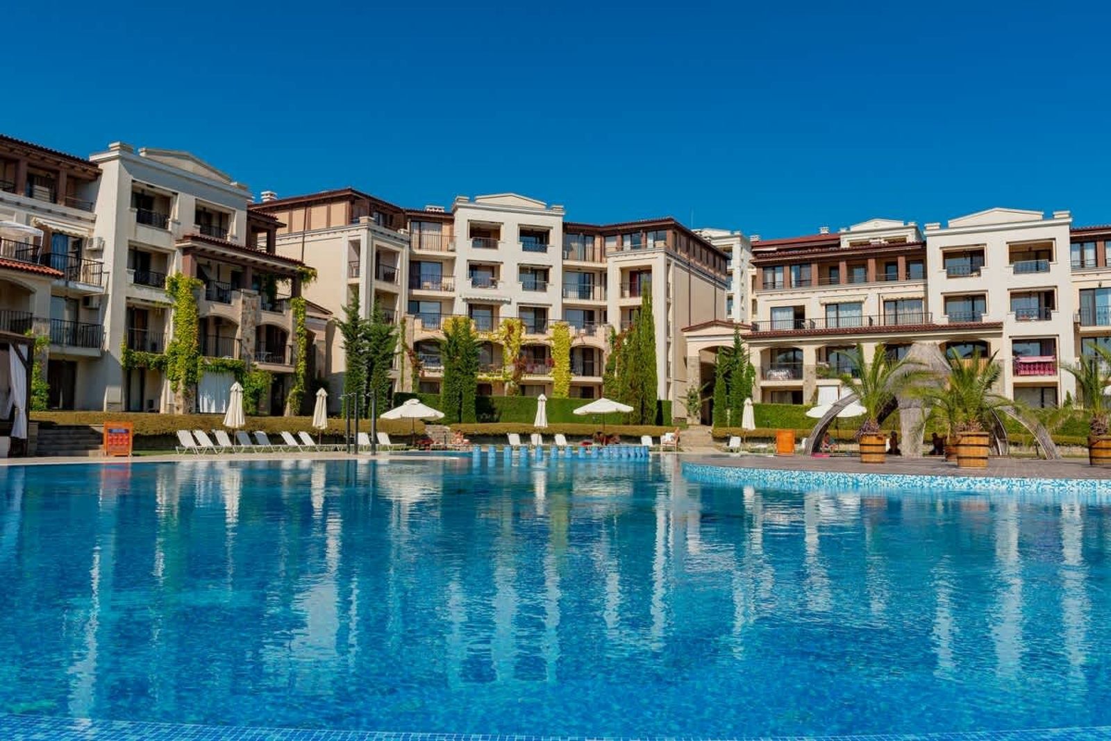 Cozy Kavaci Apartment with Garden View - Photo 28