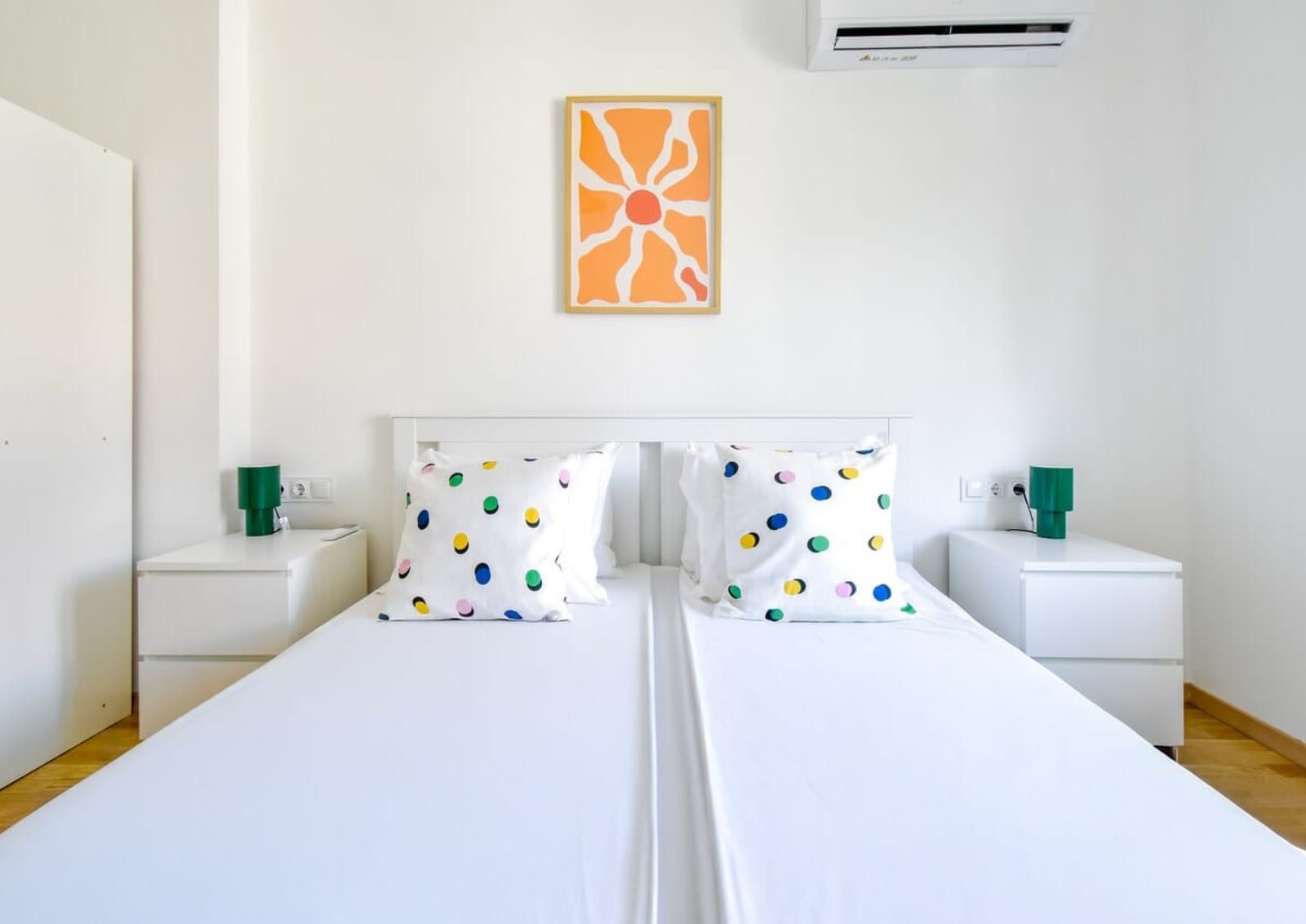 Scandinavian Charm - Central 1BD with Desk - Photo 2