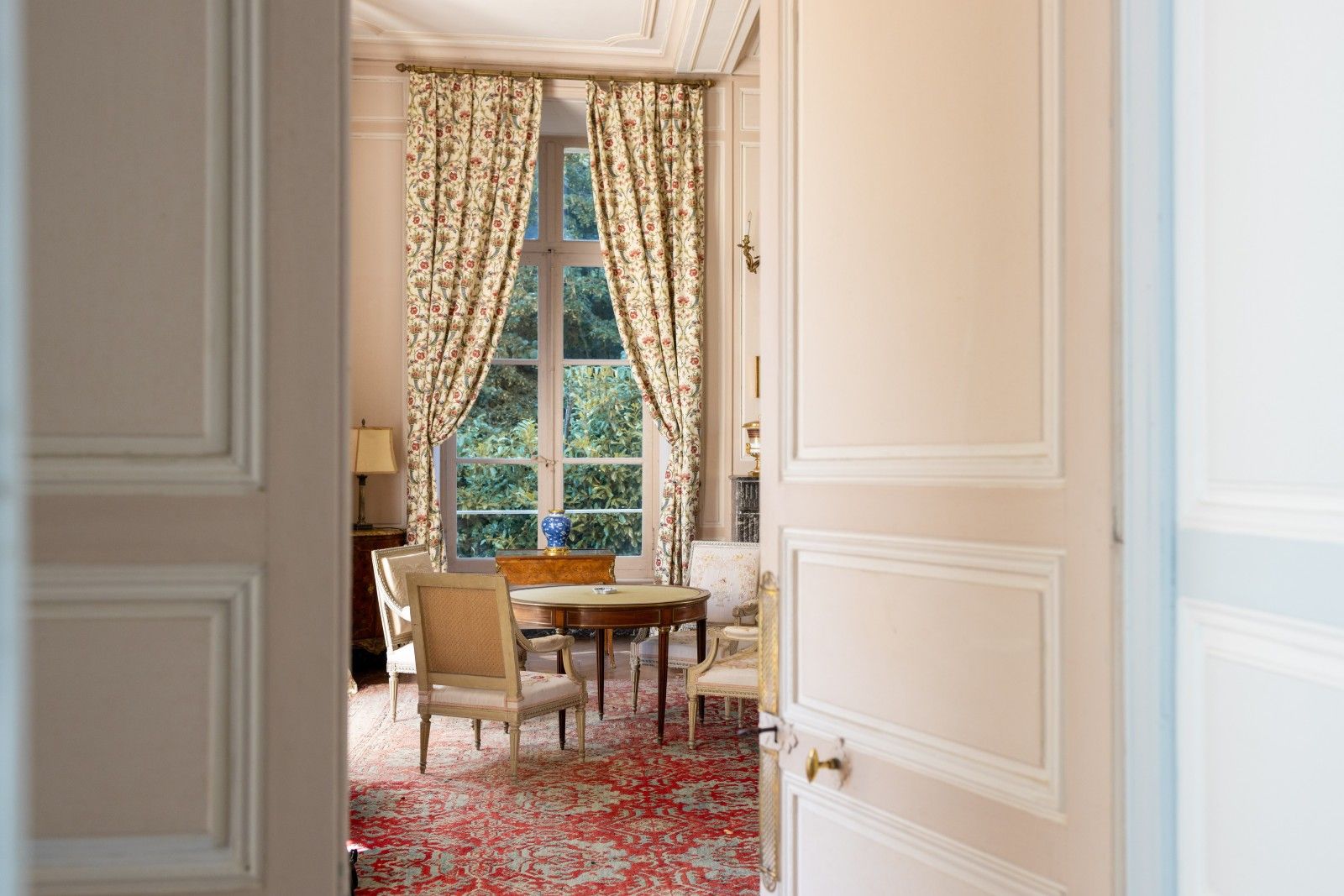 Authenticity and elegance in the Loire Valley, France - Photo 60