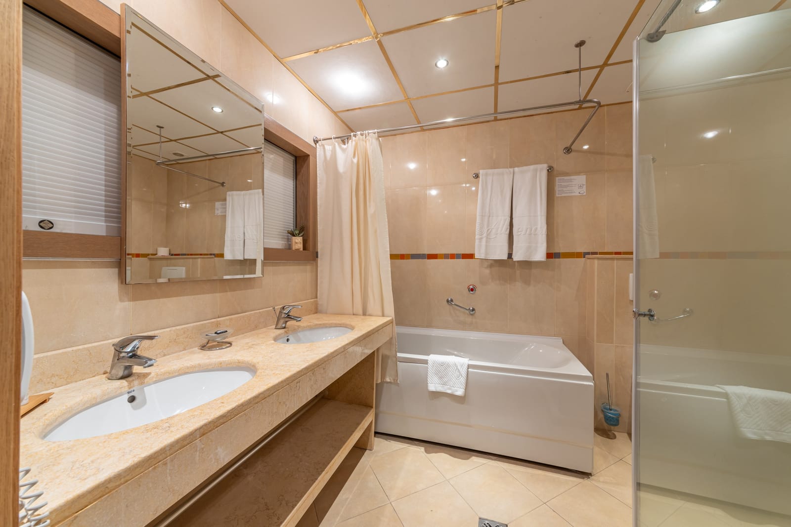 One Bedroom Room in the Flamingo Grand Hotel - Photo 5