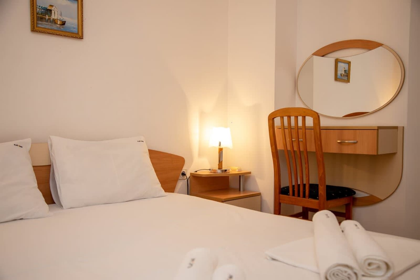 Convenient 2-Bedroom Flat next to Harmanite Beach - Photo 6