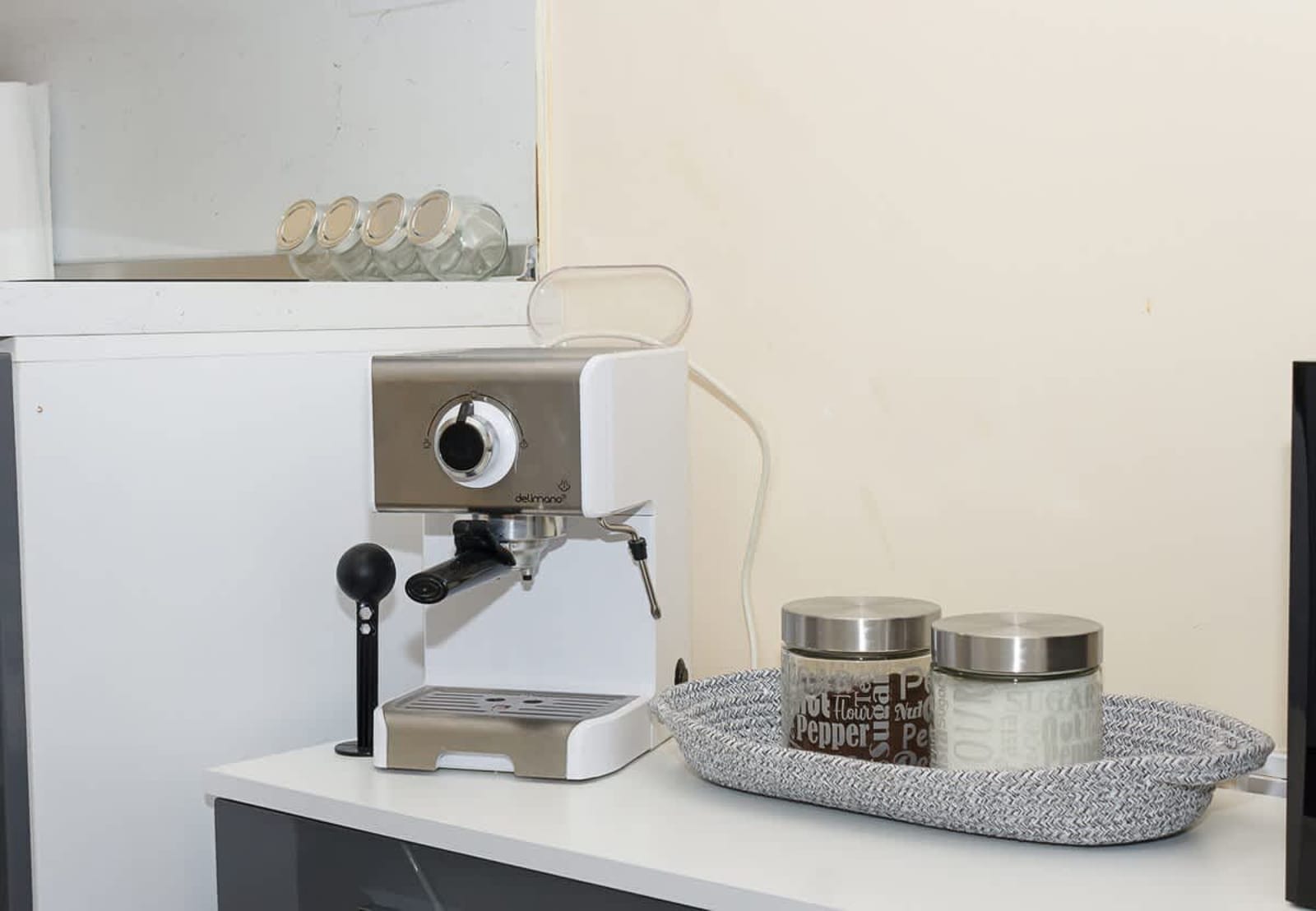 Balchik Garden Palace  2BD Flat with Balcony - Photo 10