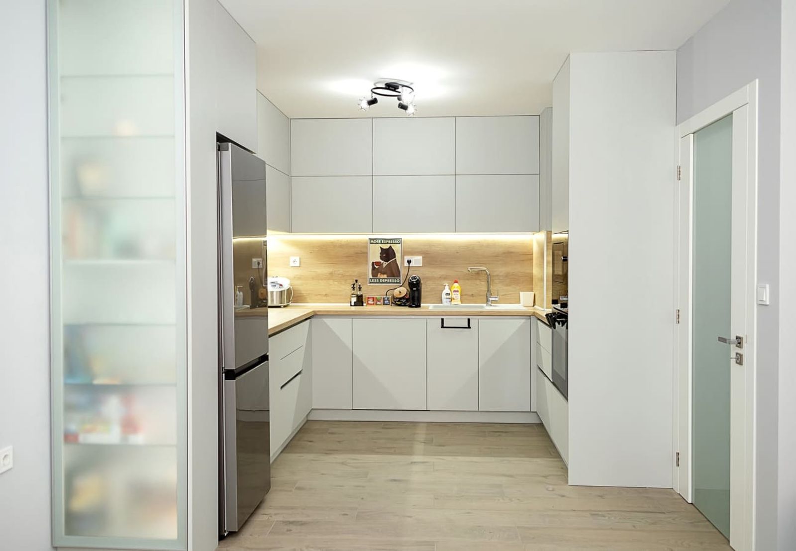 Stylish 2BR Apartment - Underground Parking, Varna - Photo 8