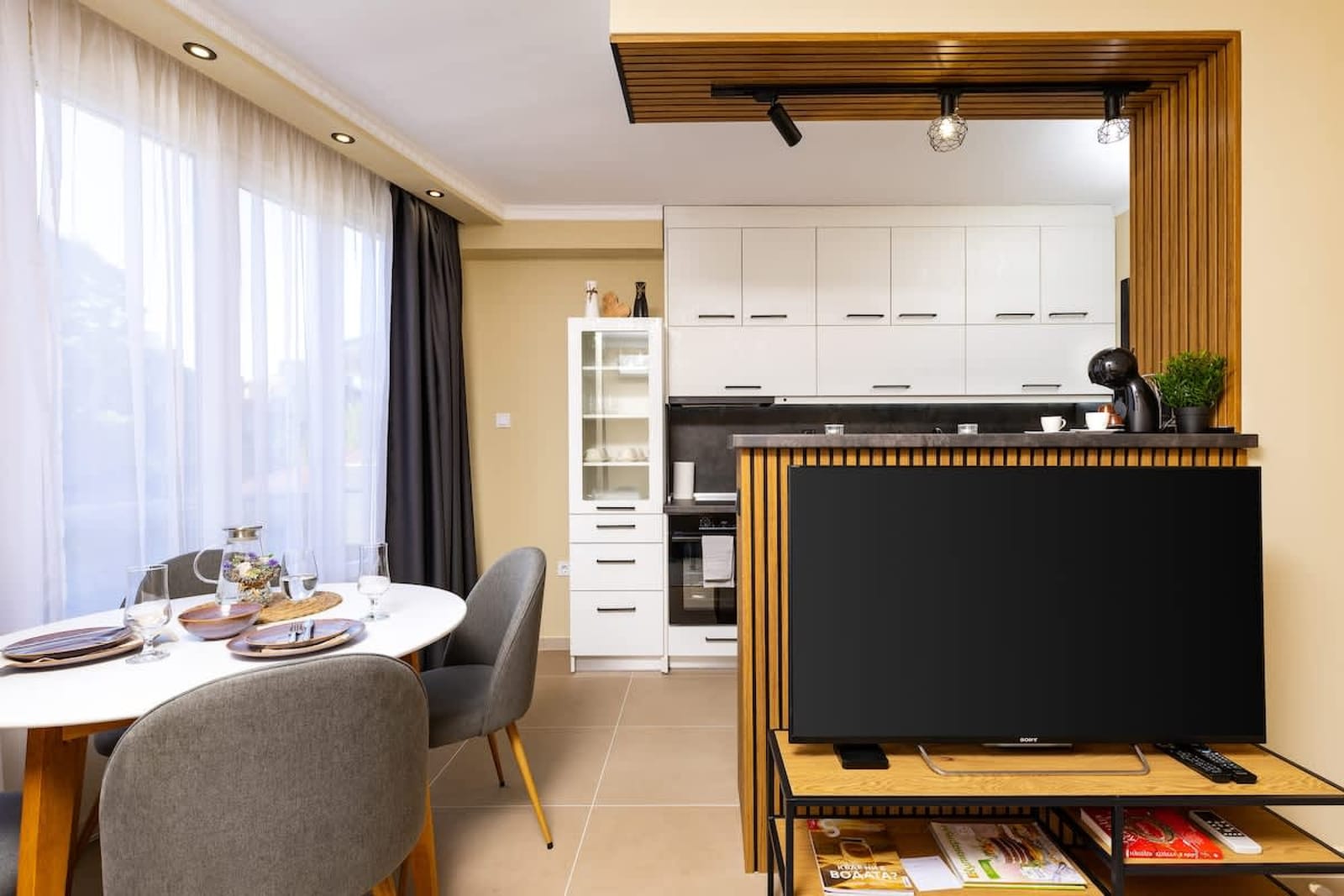 Central Chic 1BD Apt Near Kapana by FlatManager - Photo 6