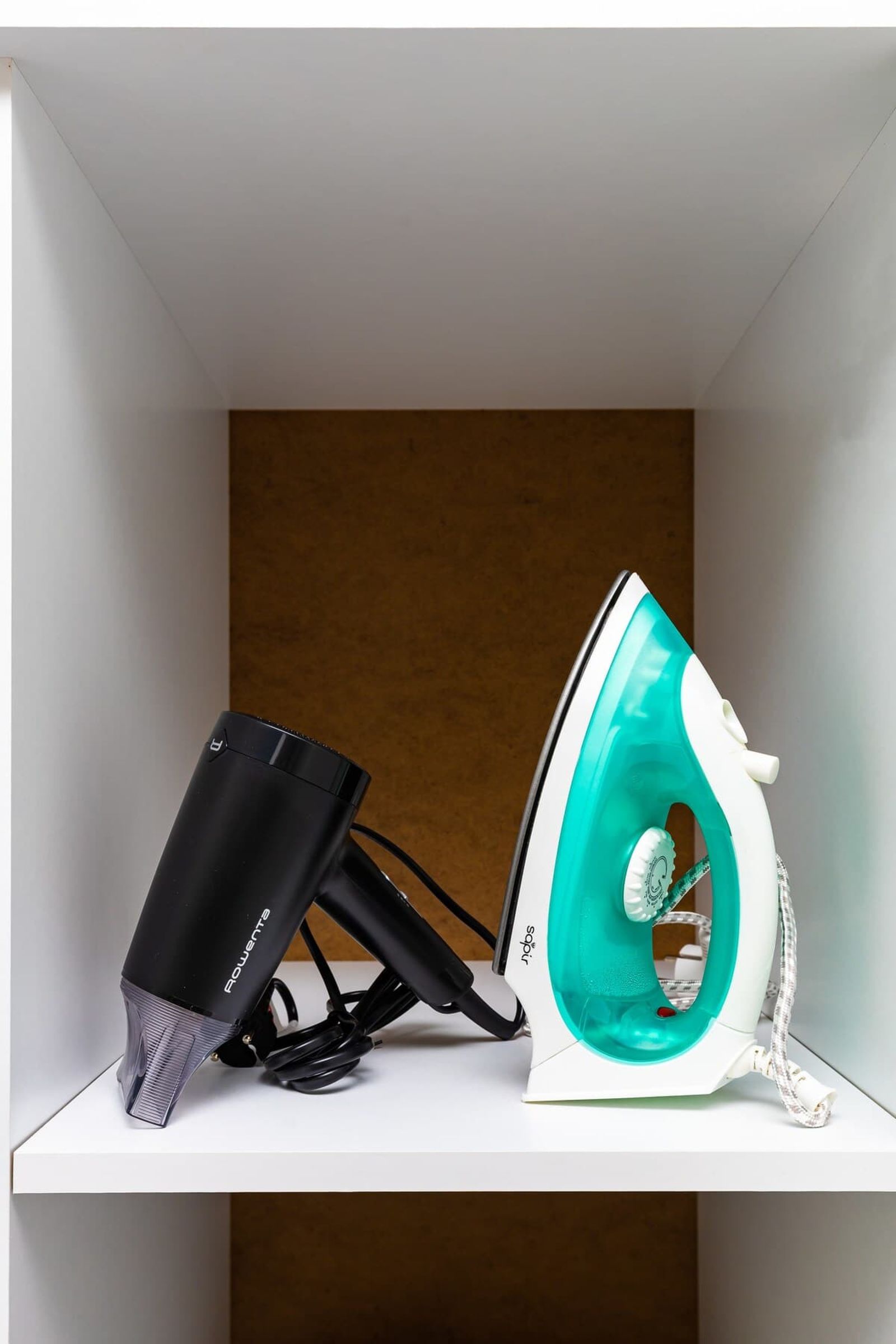 Radiant Retreat: Bright 1BD Haven in Plovdiv - Photo 16