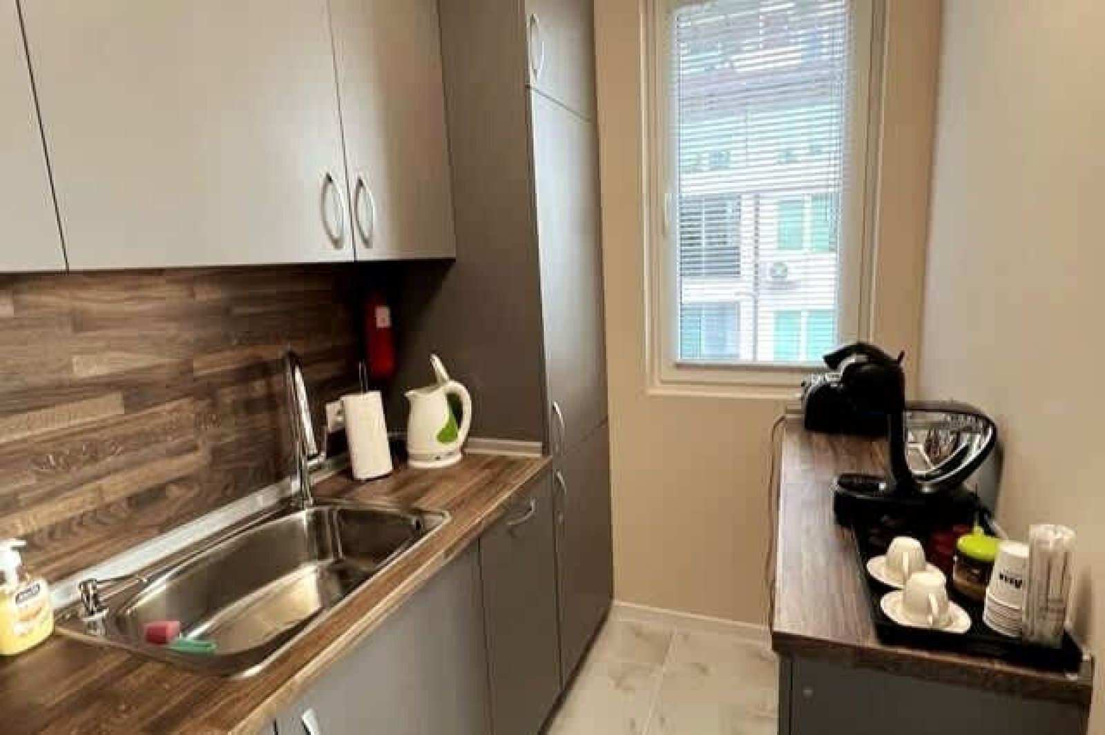 Апартамент Комфорт 2 близо до летището - Photo 5