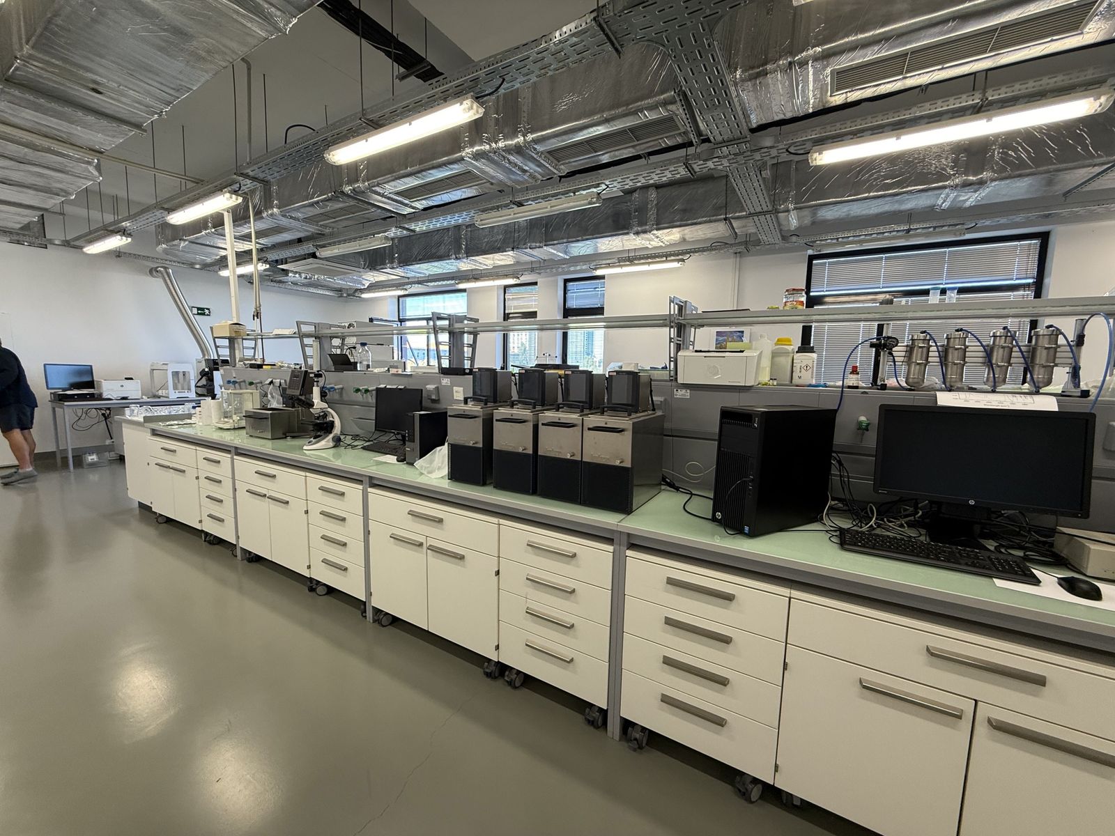 Modern Laboratory with a foyer in Sofia Bulgaria - Photo 37