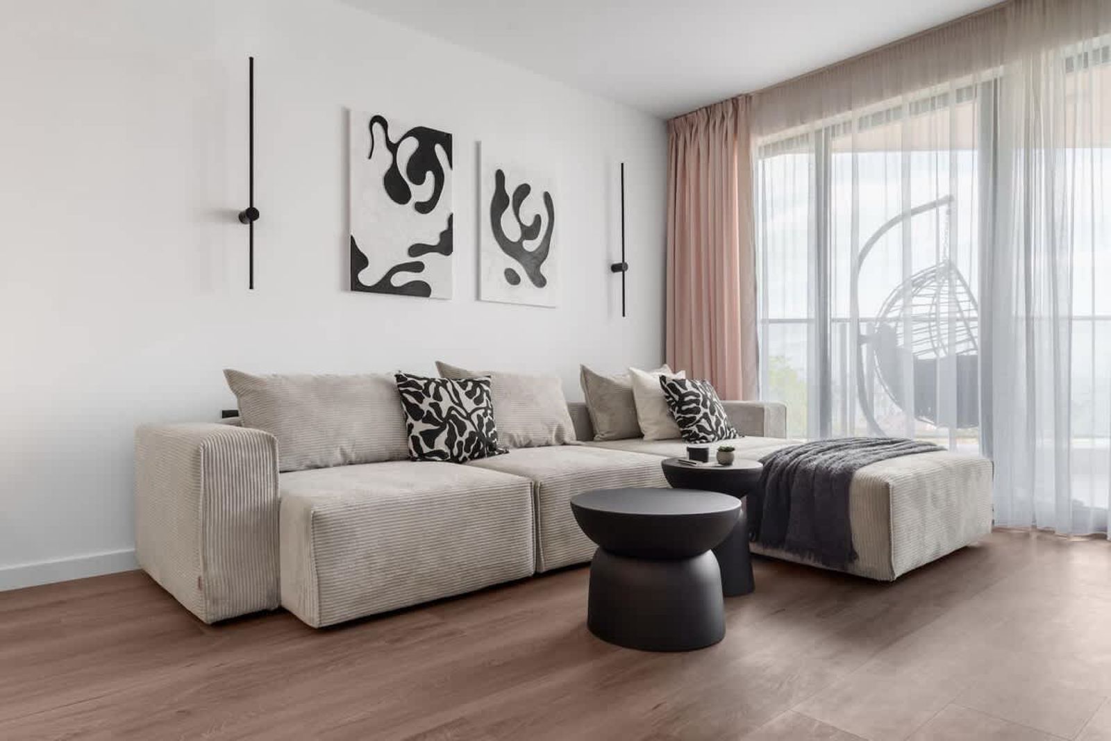 Stylish 1BR with Balcony &amp; Parking | Skyline Varna - Photo 6