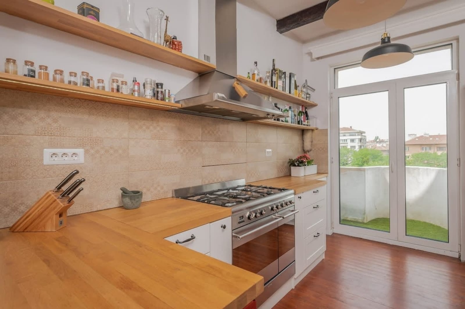 Flamingo Flat /Two-bedroom with Balcony\ - Photo 22