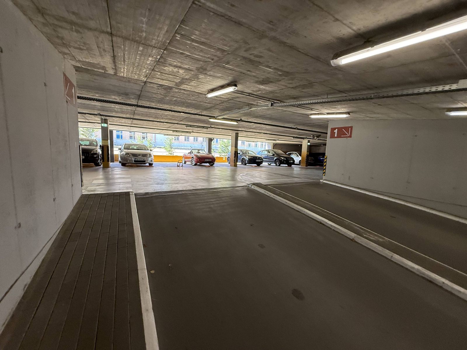 Big 5 Story Parking with security - Photo 20