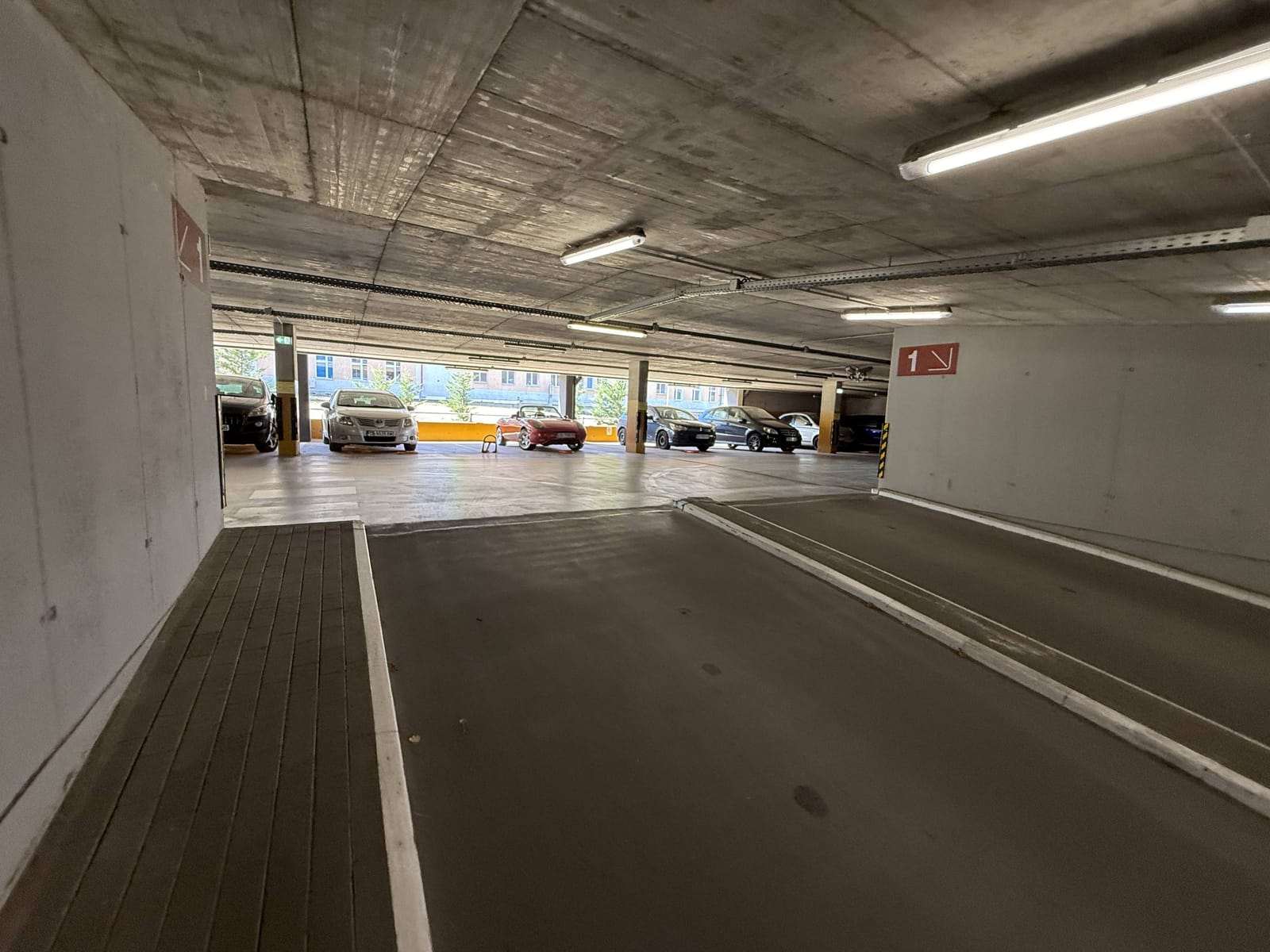 Big 5 Story Parking with security - Photo 20