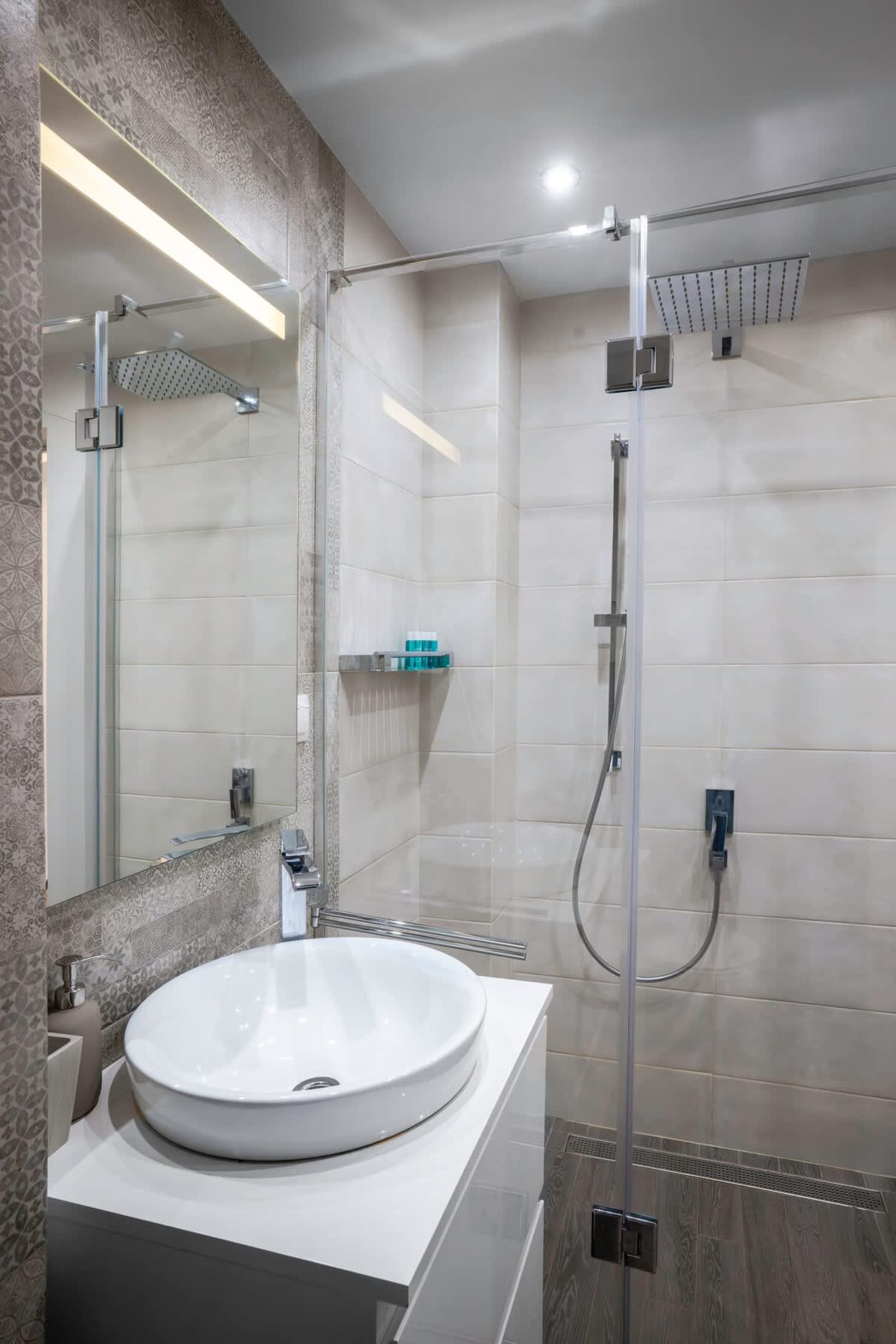 Central Luxurious 2 BD Flat near NDK - Photo 17