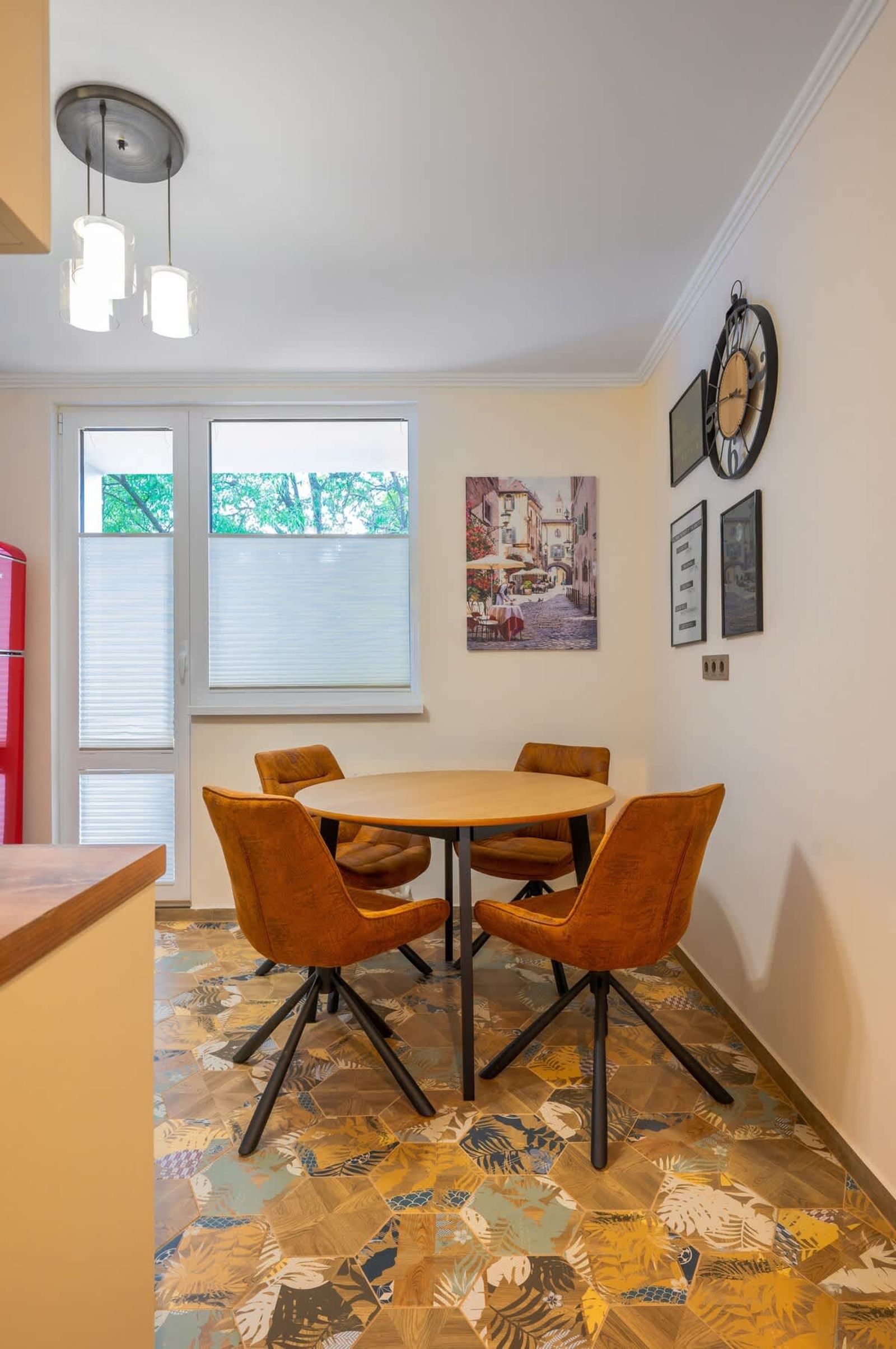 Charming Urban Retreat: Stylish 1BD Flat near NDK - Photo 12