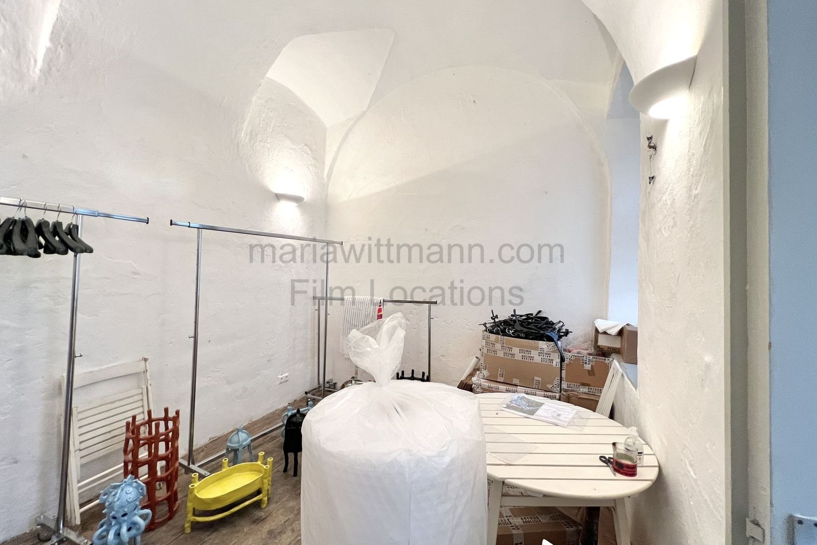 Industrial Vaulted Pottery Workshop with Brick Accent Wall - Photo 6