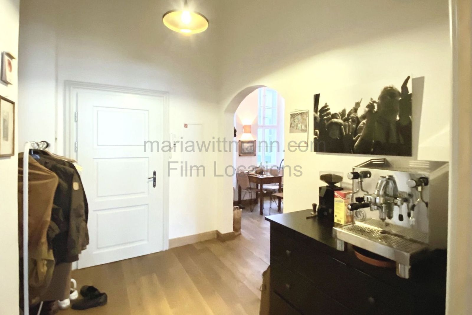 Historic Apartment with Tall Windows and High Ceilings - Photo 24