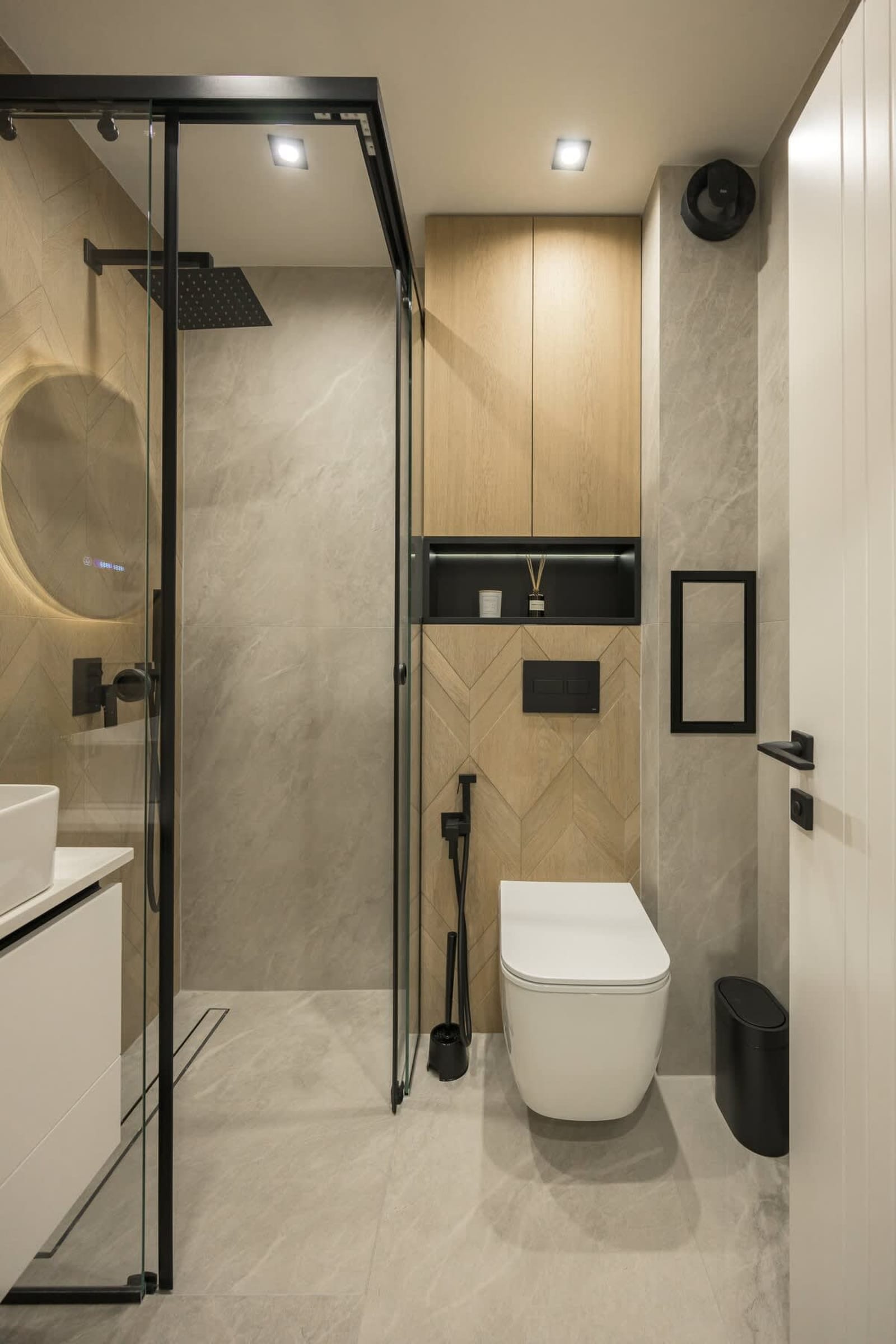 Modern Apartment in Top Center | Steps from Beach - Photo 21