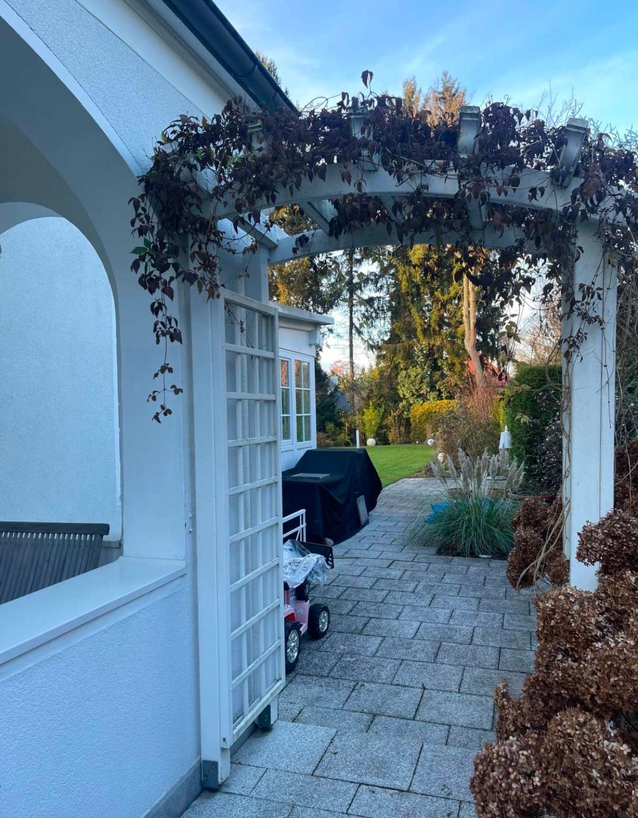 Large and luxurious residential villa