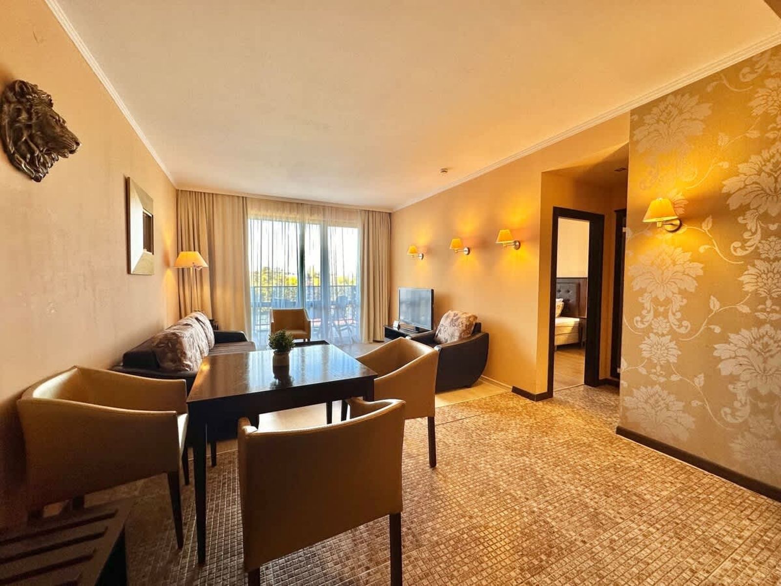 Cozy two bedroom in Royal Beach - Photo 26