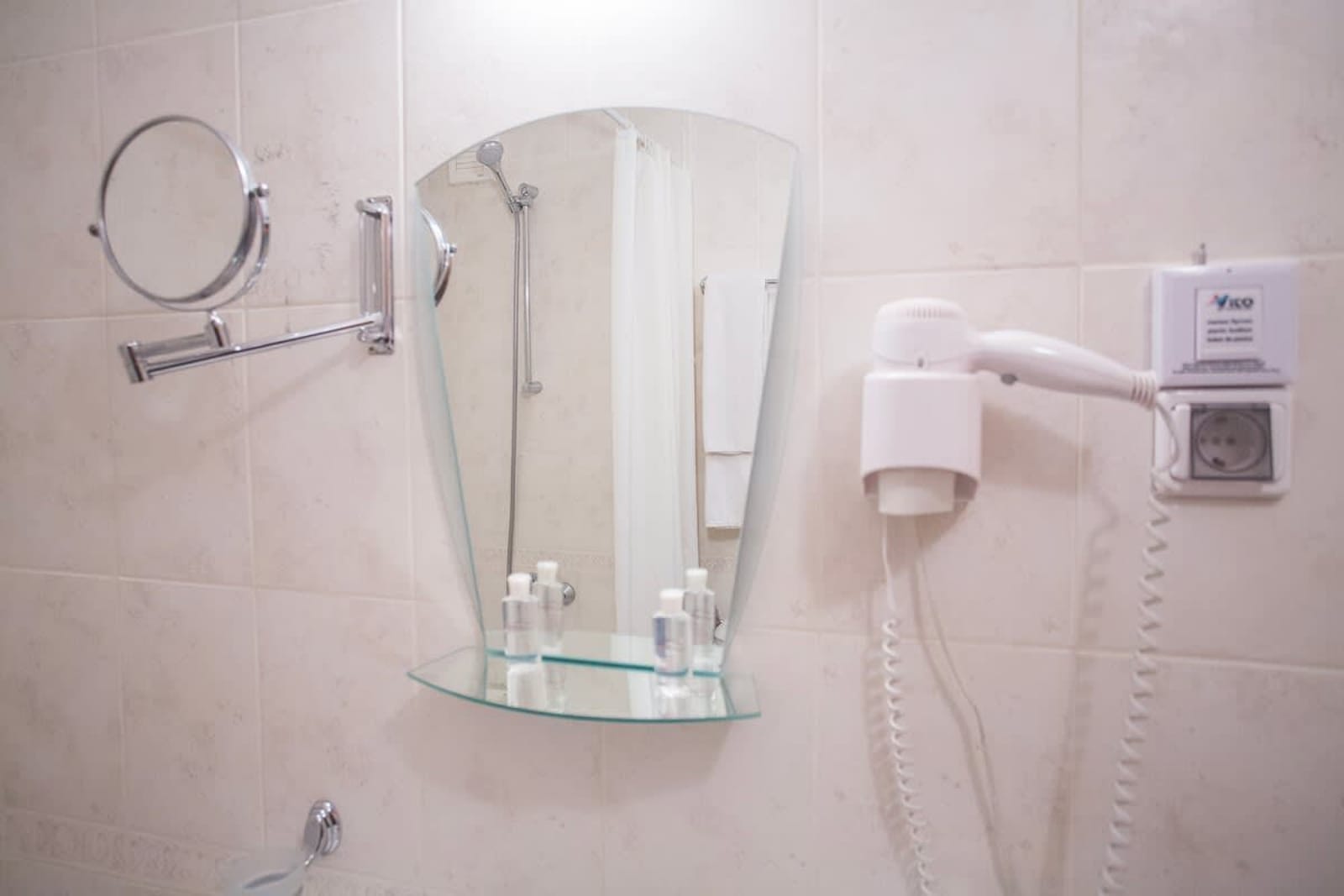 Bright Studio in a Spacious Complex in the Valley - Photo 12