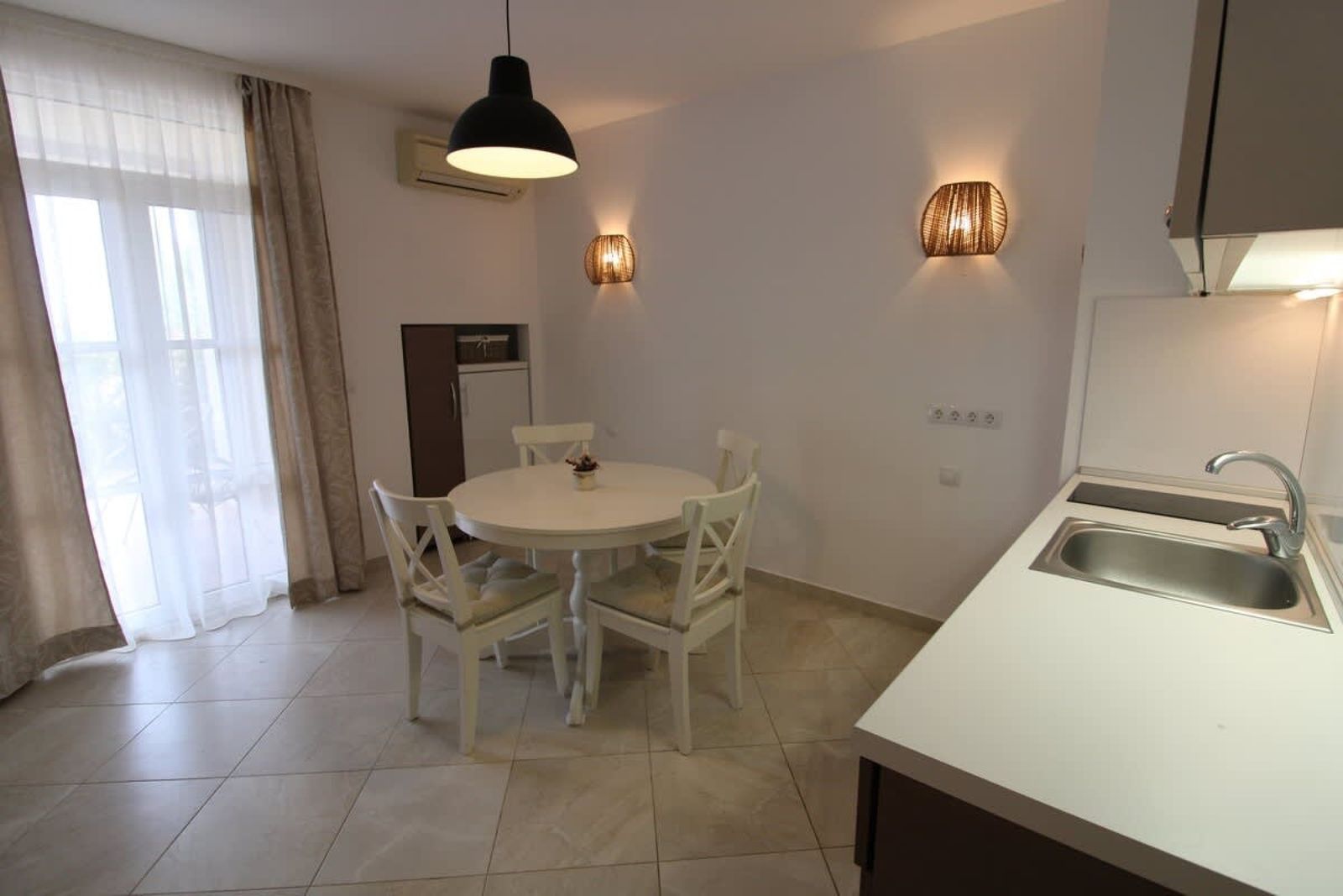 Cozy 2 bedroom apartment in Flores Garden - Photo 13