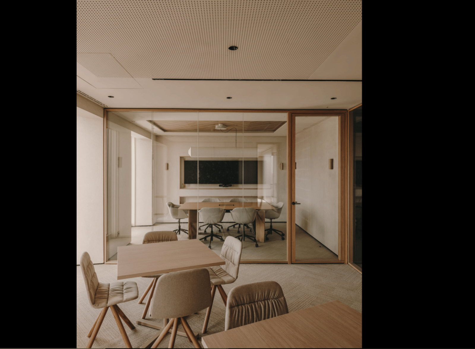 Torre Picasso Offices - Photo 9