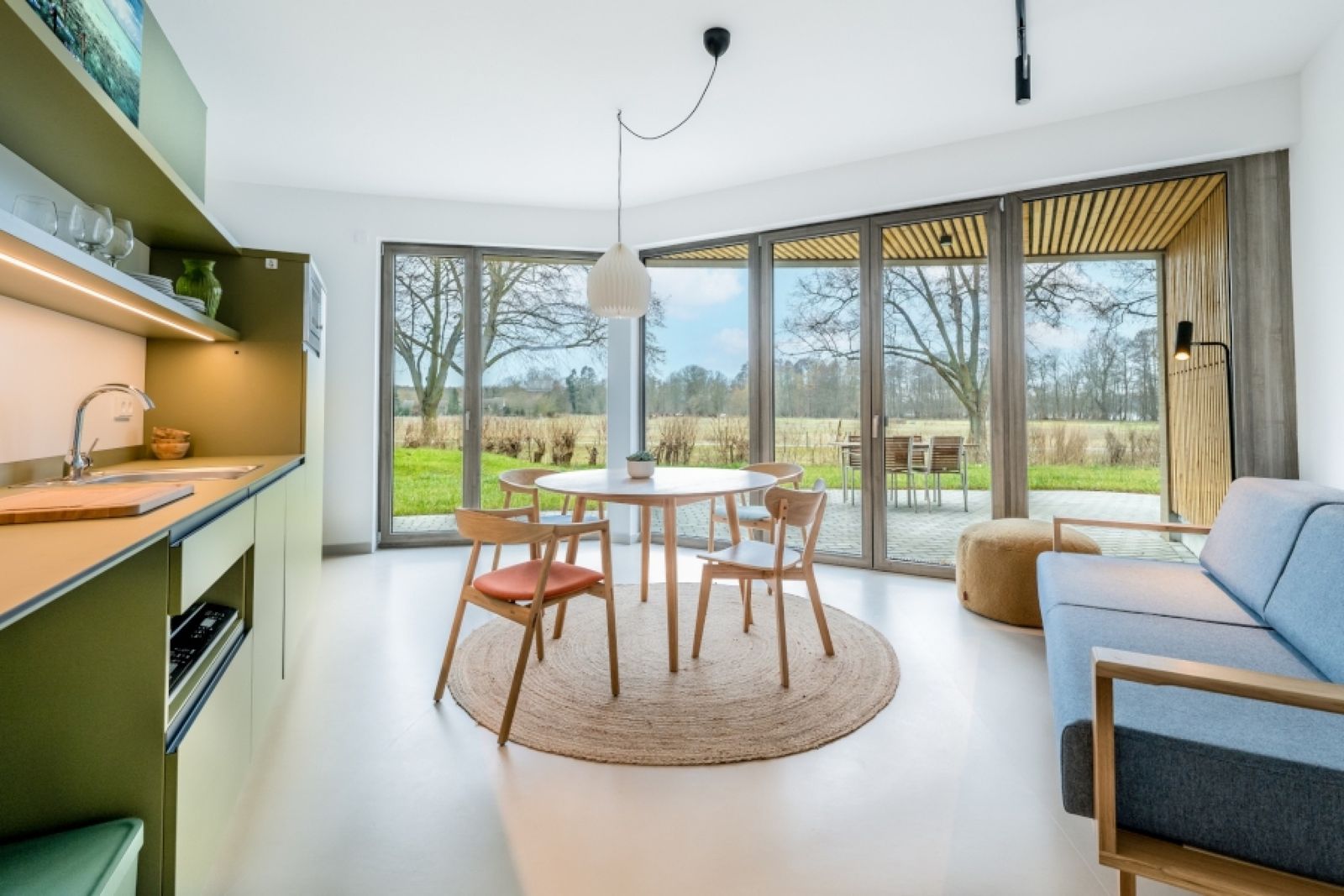 modern Apartment - Cover Photo