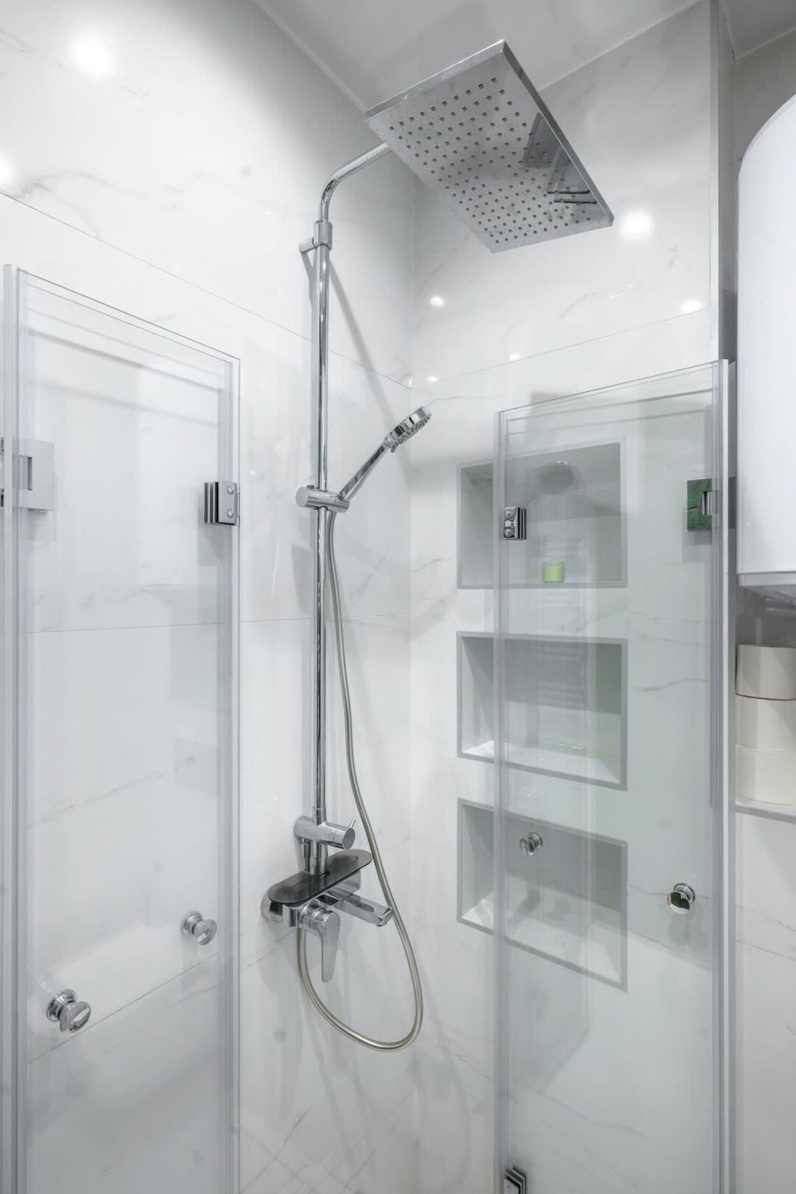 Bright &amp; Modern 2BD Apartment on Oborishte - Photo 14