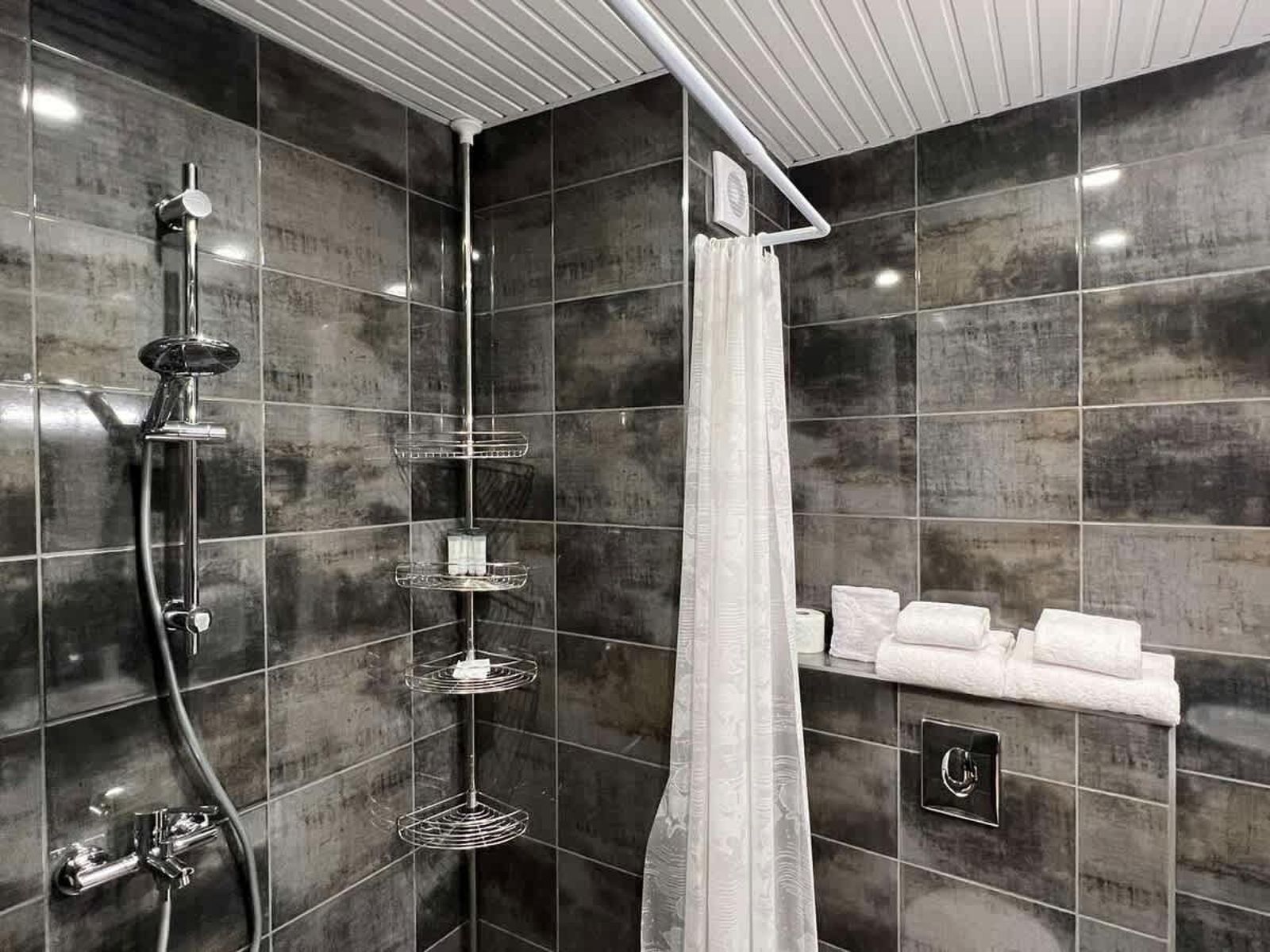 Апартамент Комфорт 2 близо до летището - Photo 15