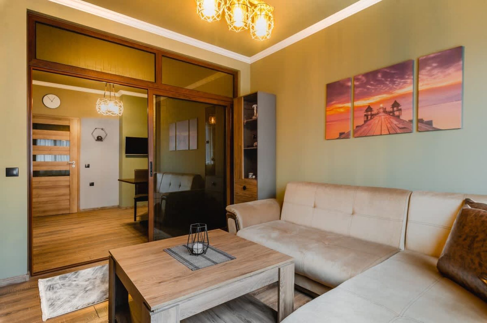 Eagles' Bridge ~ 1BD flat with desk - Photo 10