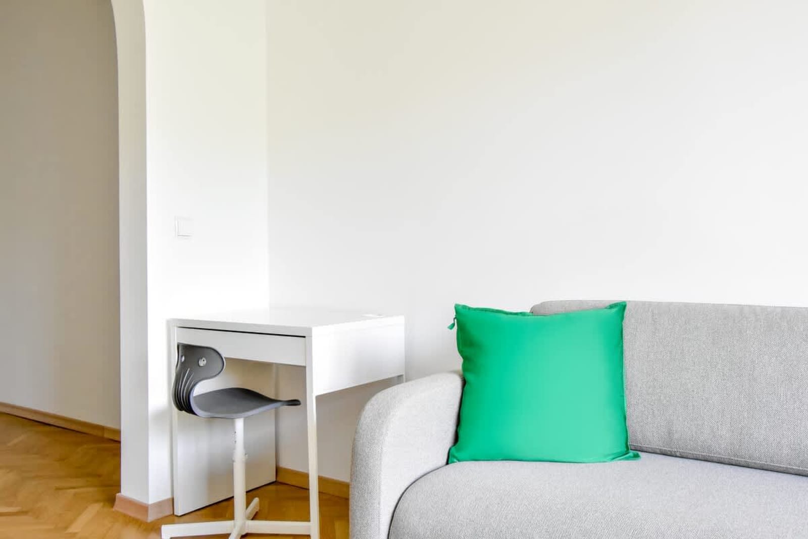 Scandinavian Charm - Central 1BD with Desk - Photo 7