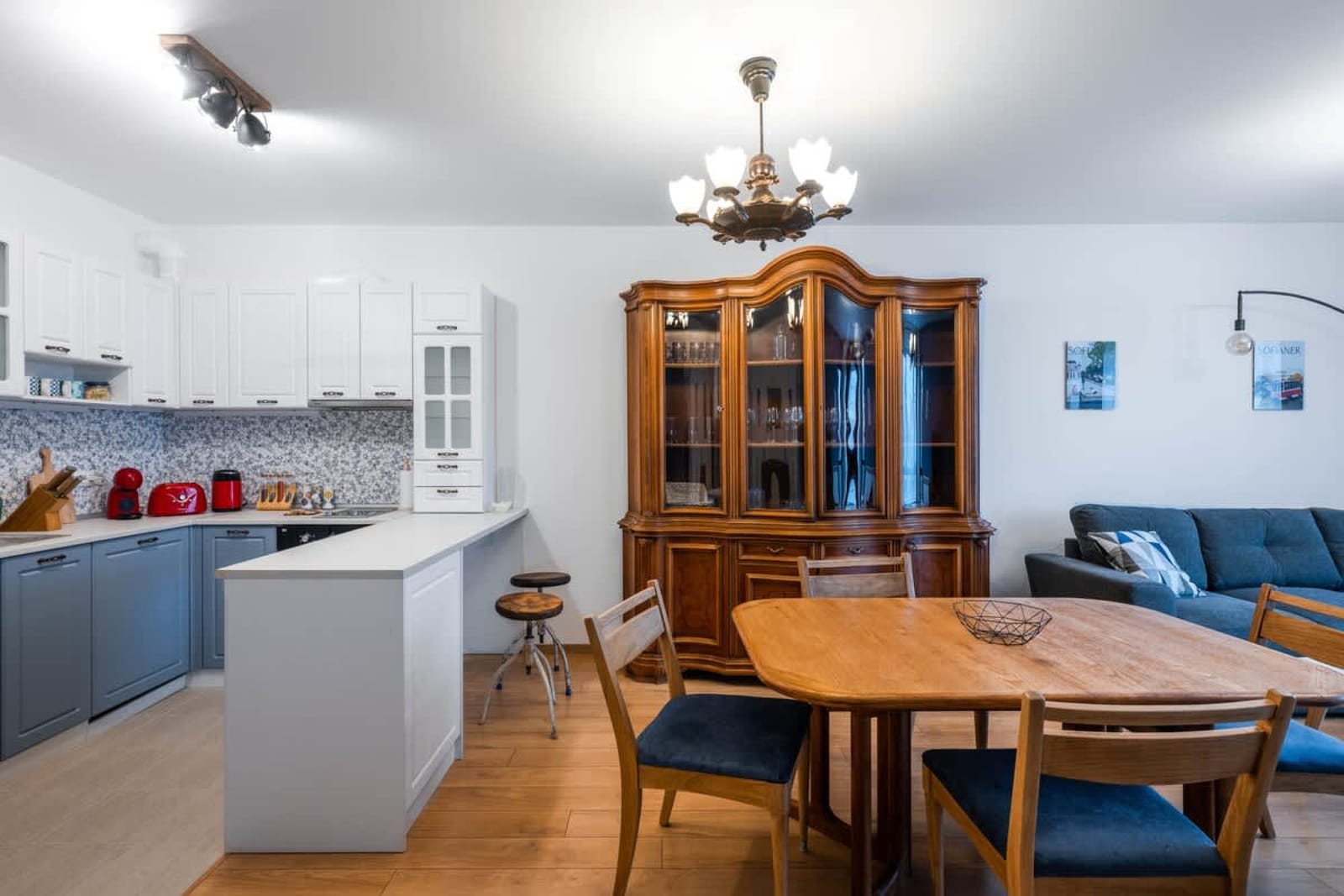 Alla Prima  1BD Flat in Sofia Centre + Desk - Photo 12