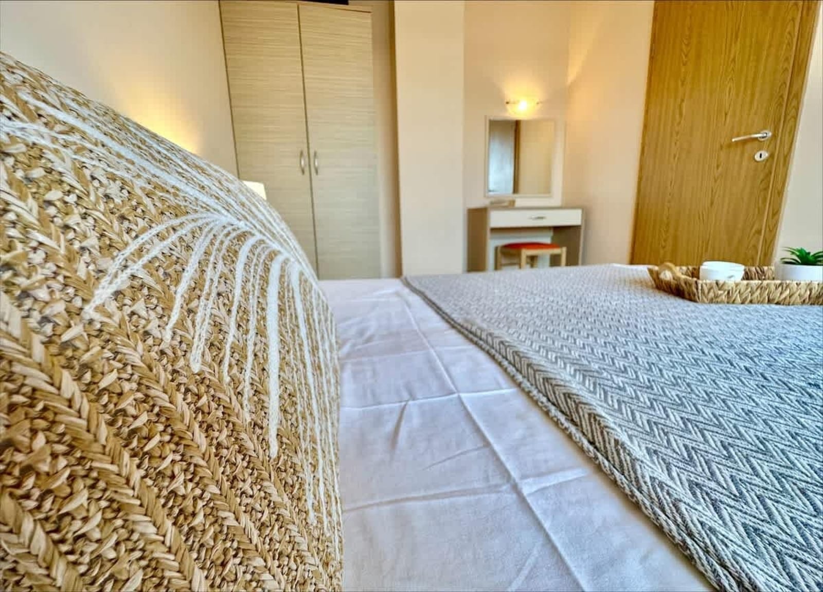 Cozy Apartment with Balcony  Royal Sun - Photo 24