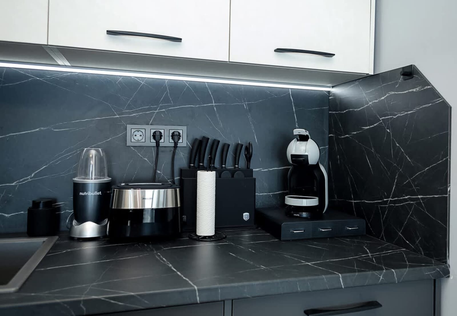 Royal View –Luxury 2BR Apartment with Sea Panorama - Photo 14