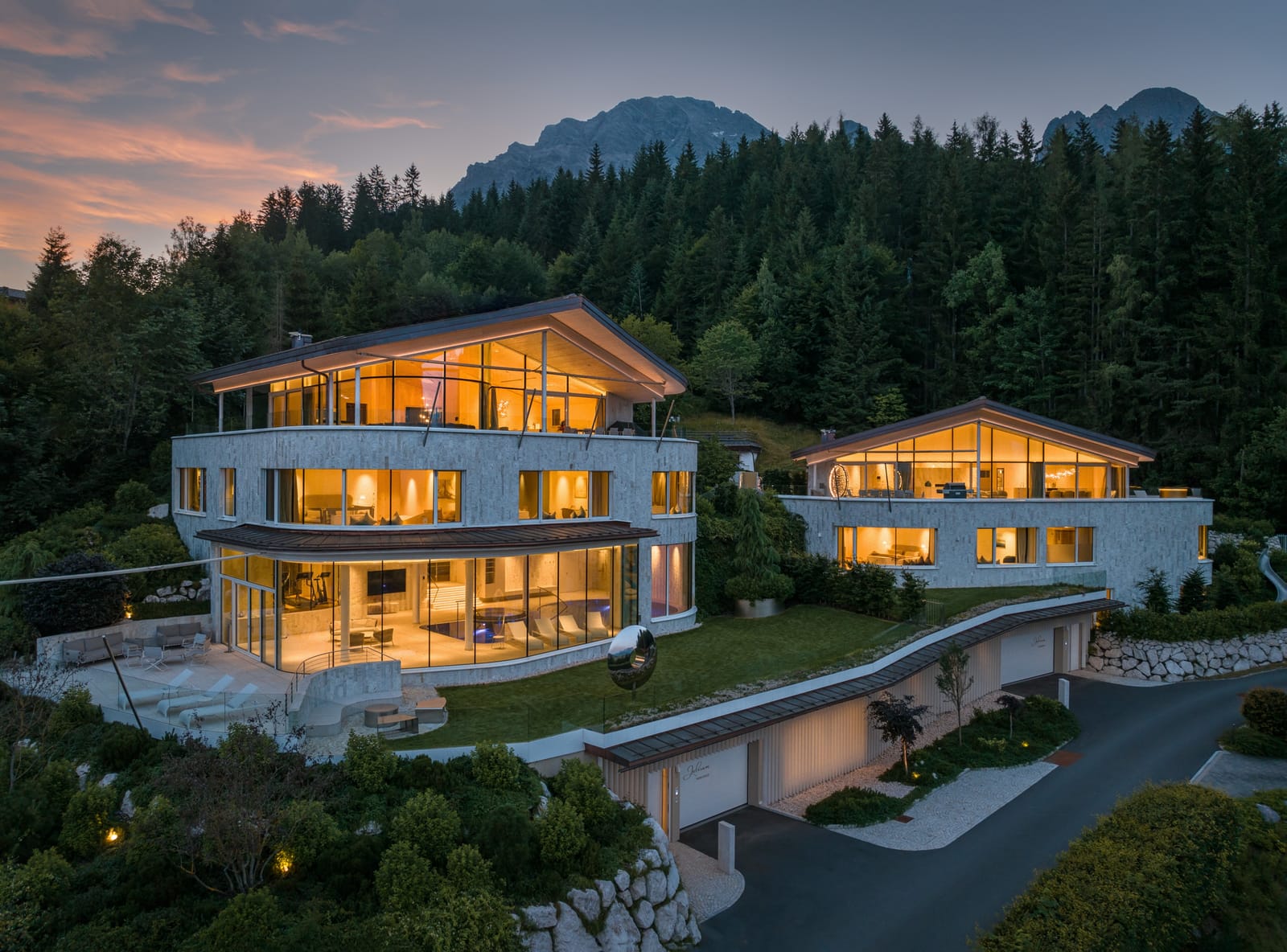 Ultra-Luxury Alpine Mountain Retreat with Panoramic Views - Cover Photo