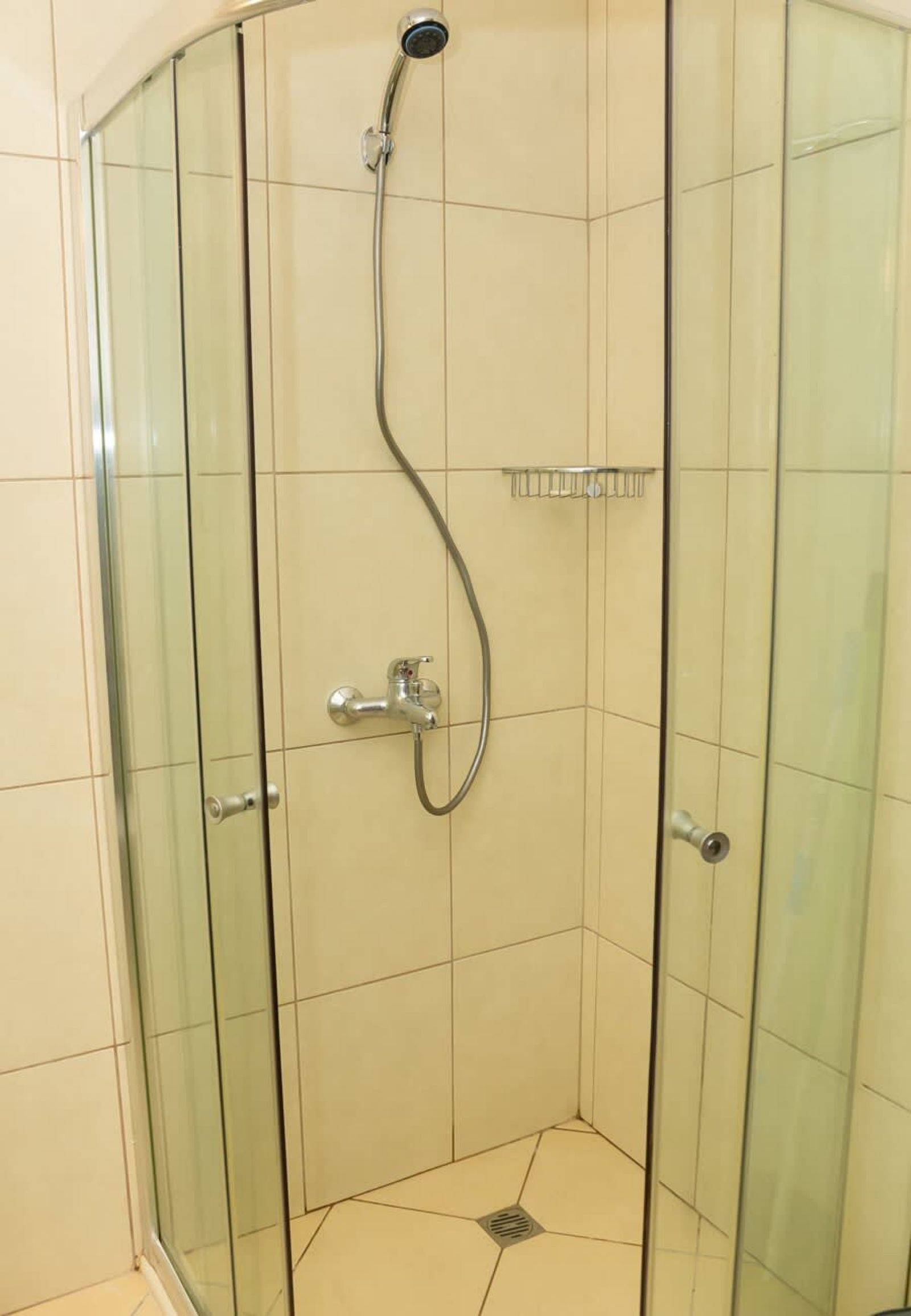 Cozy 1BD Apartment with a Spacious Terrace - Photo 32