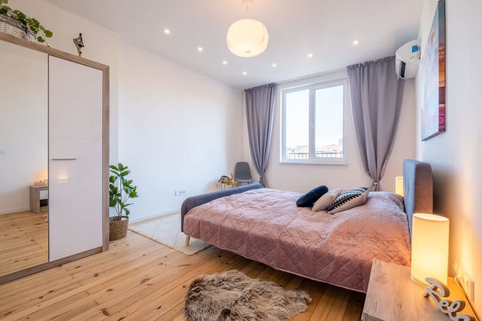 Bright Apartments – 2 Bedroom - Photo 23