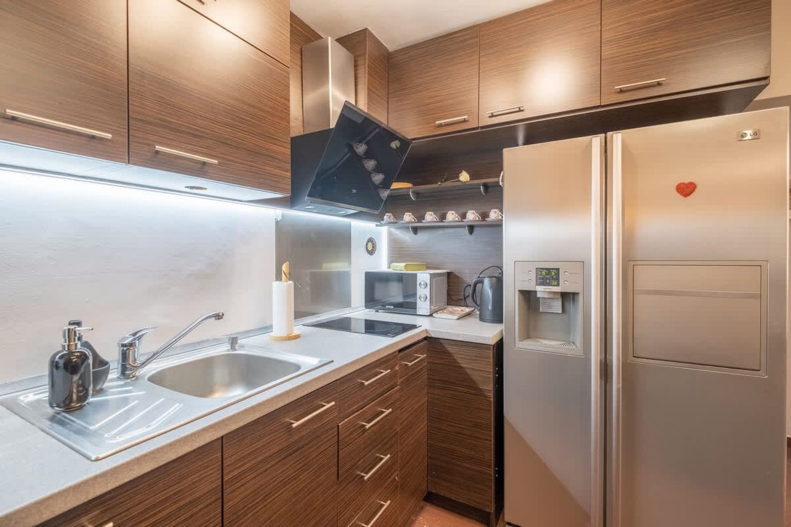 Serdica top center - 3 berdoom cosy apartment - Photo 13