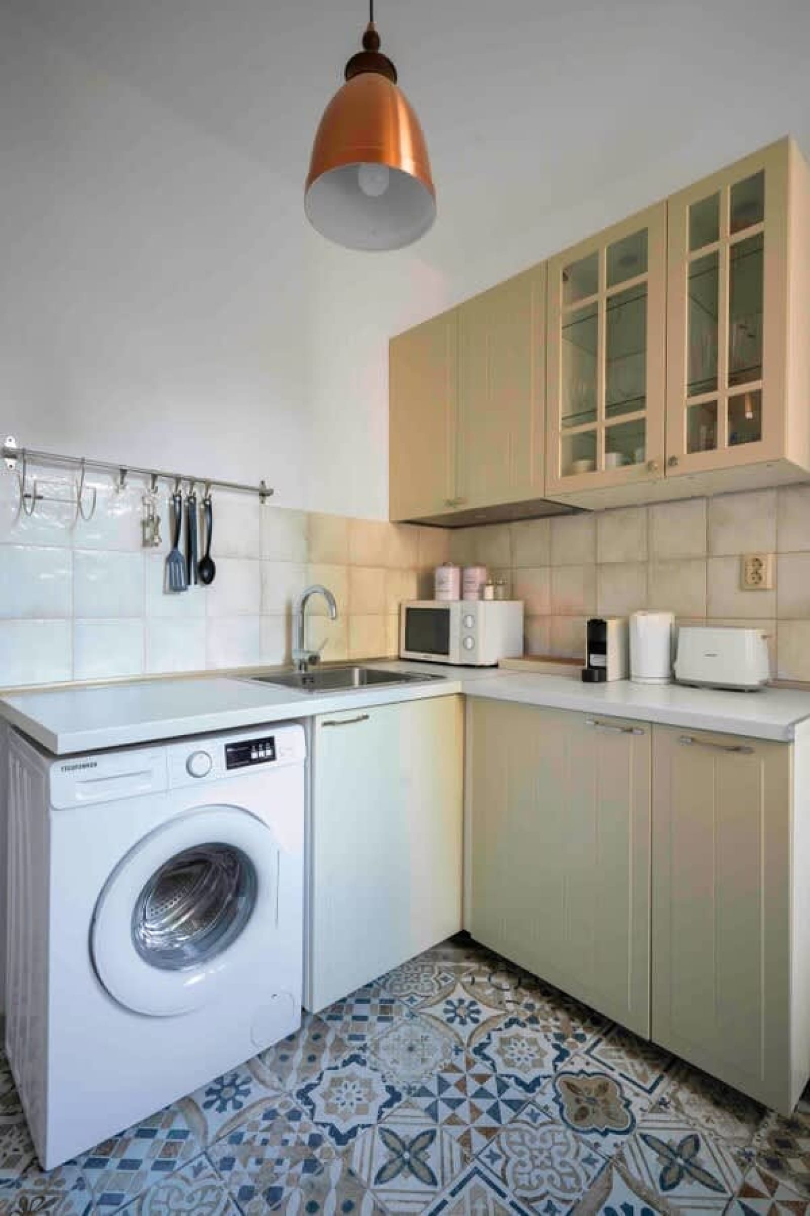 Quiet and Central: 1BD Next to NDK &amp; Vitosha Blvd - Photo 7