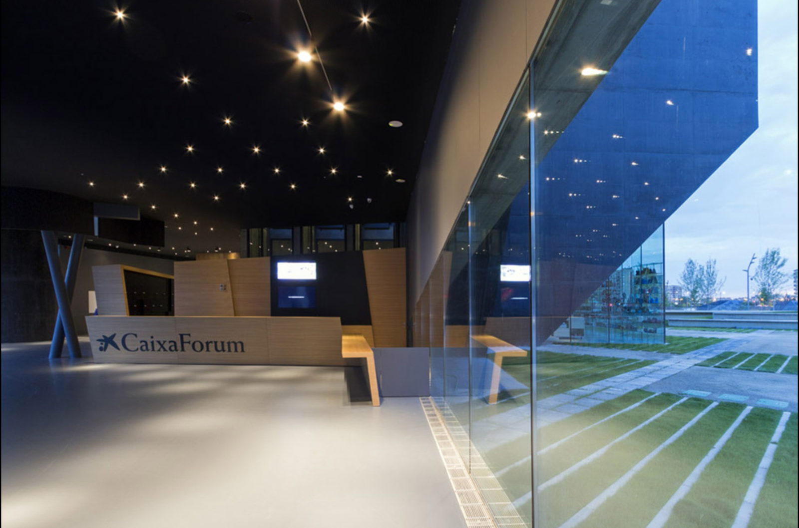 CaixaForum Zaragoza - Photo 15