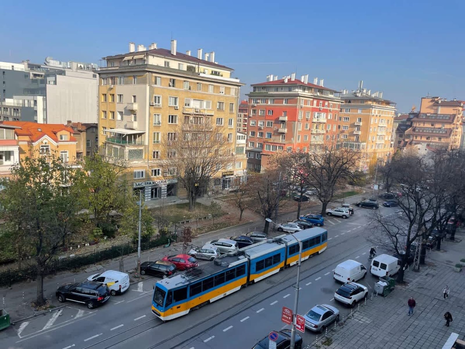 2-BDR Flat Near the Mall, Spacious &amp; Cozy - Photo 28