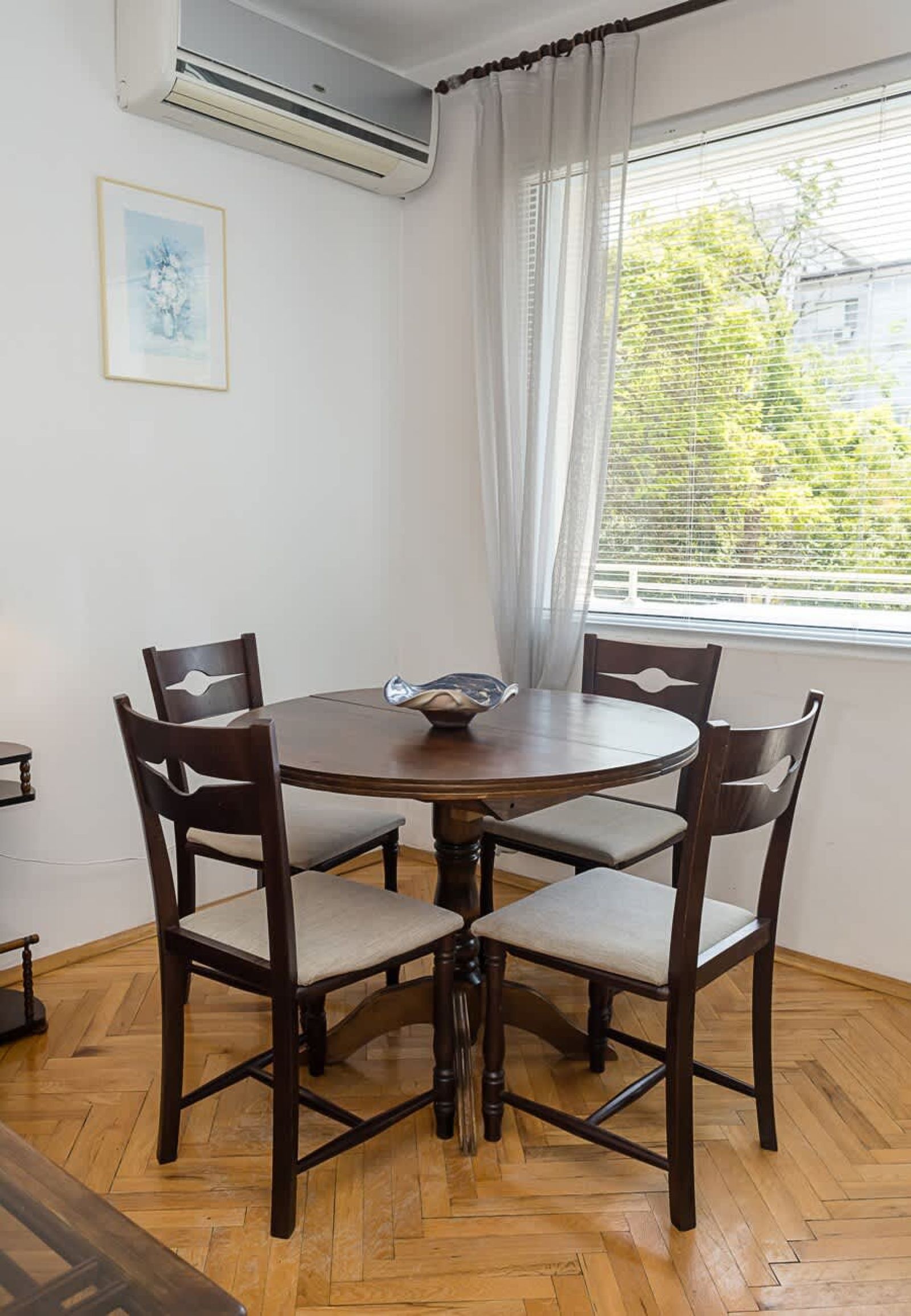 Sunny 2-Bedroom Flat near Sea Garden|Chayka, Varna - Photo 9