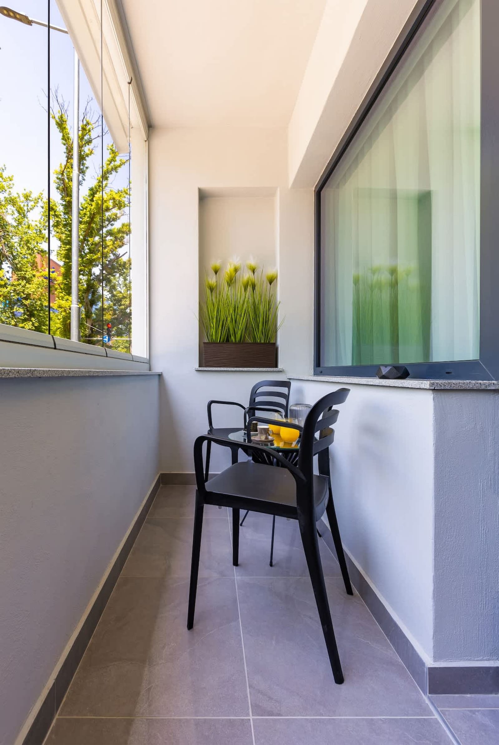 Happy People Plovdiv - Grey 1-BD Apartment - Photo 5