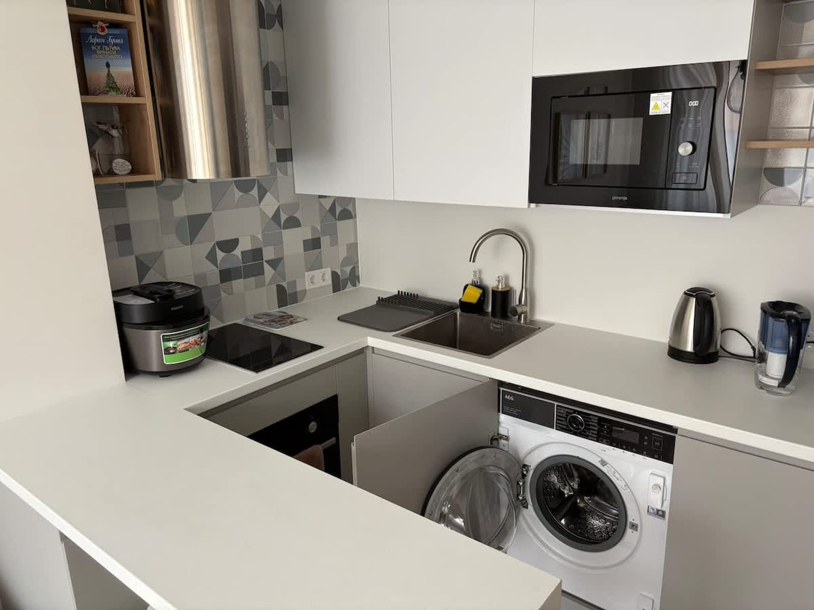 Comfort in Varna– Modern, Bright Central Apartment - Photo 10