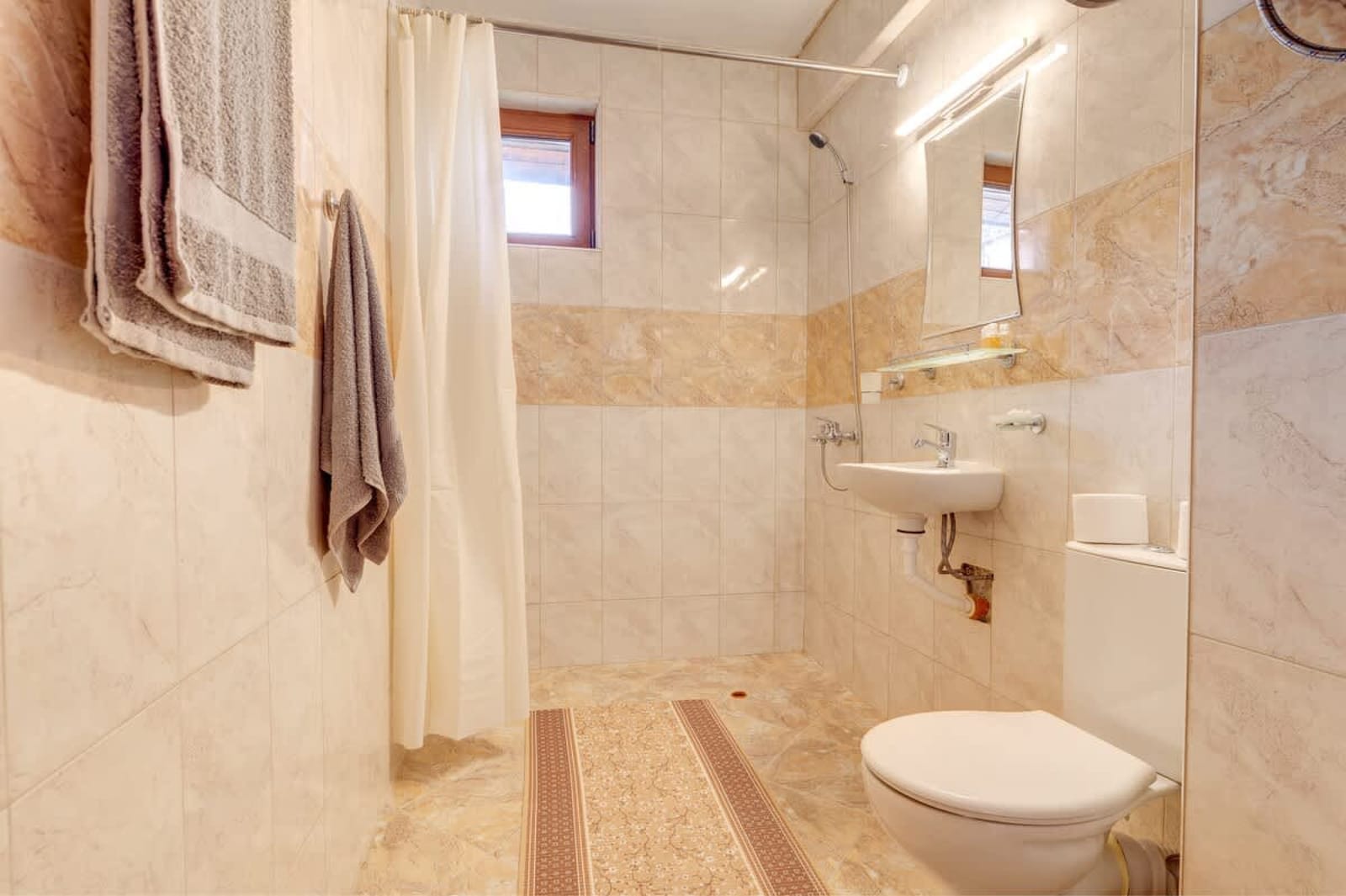 Villa Cometa 1BD - Balcony &amp; Near Slope 7 - Photo 5